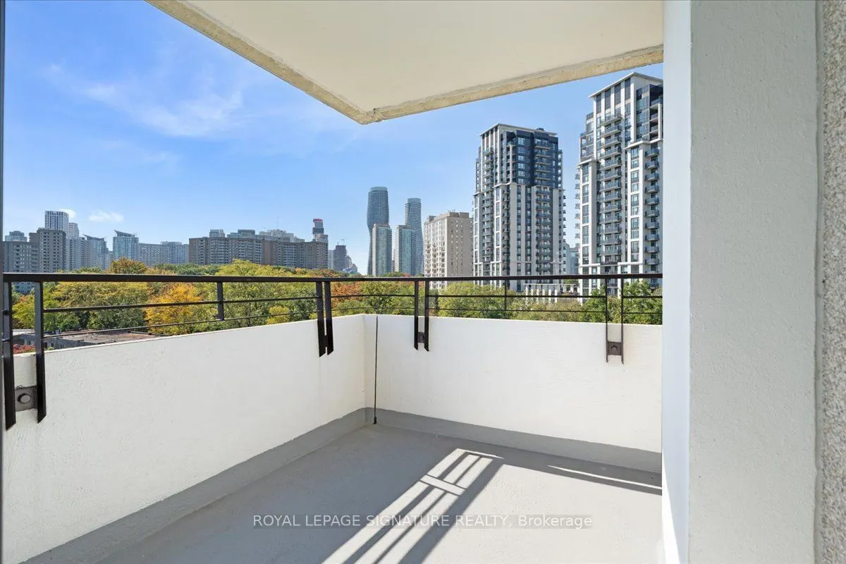 1320 Mississauga Valley Boulevard, #601
