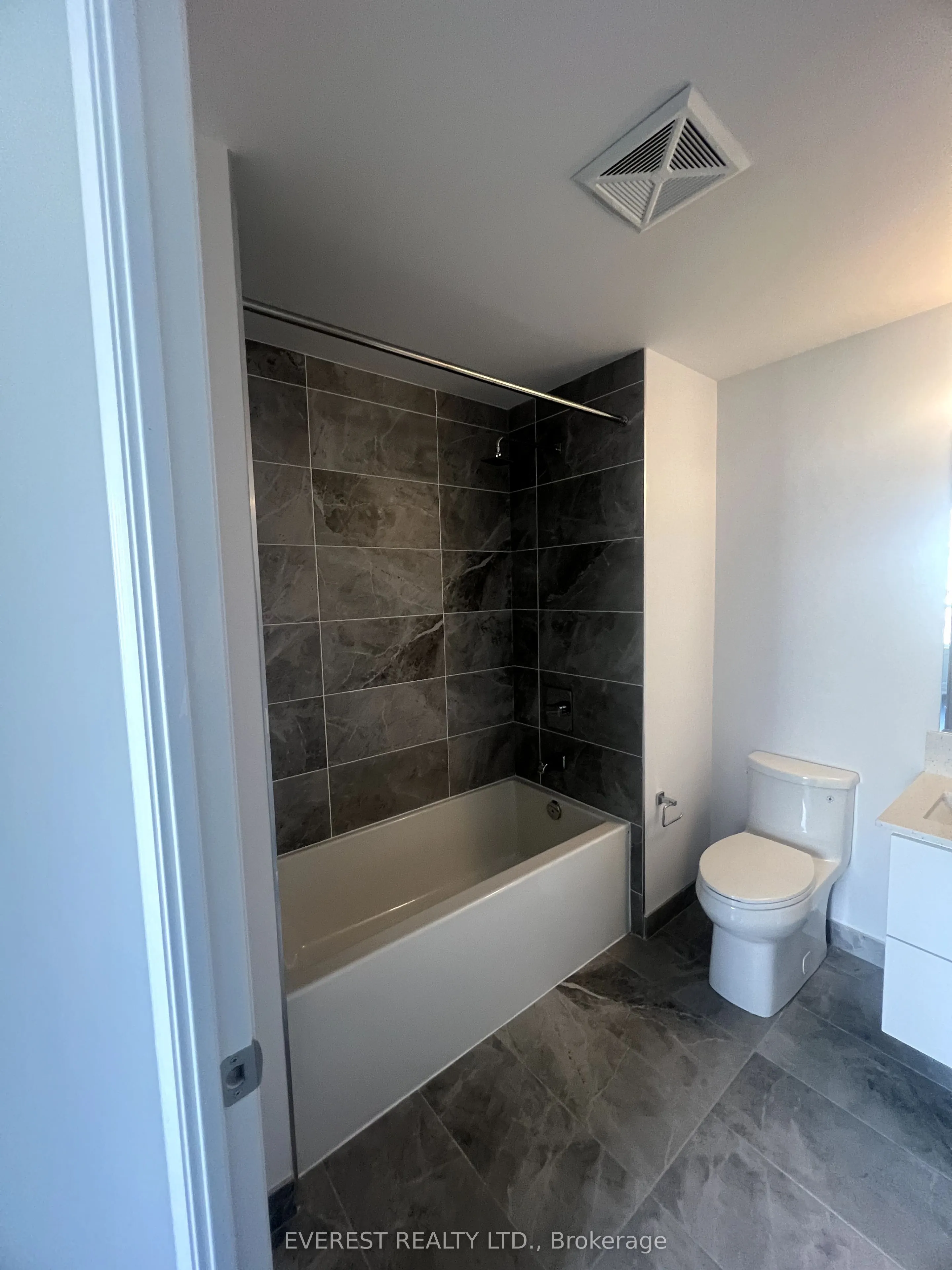 30 Elm Drive E, #1711