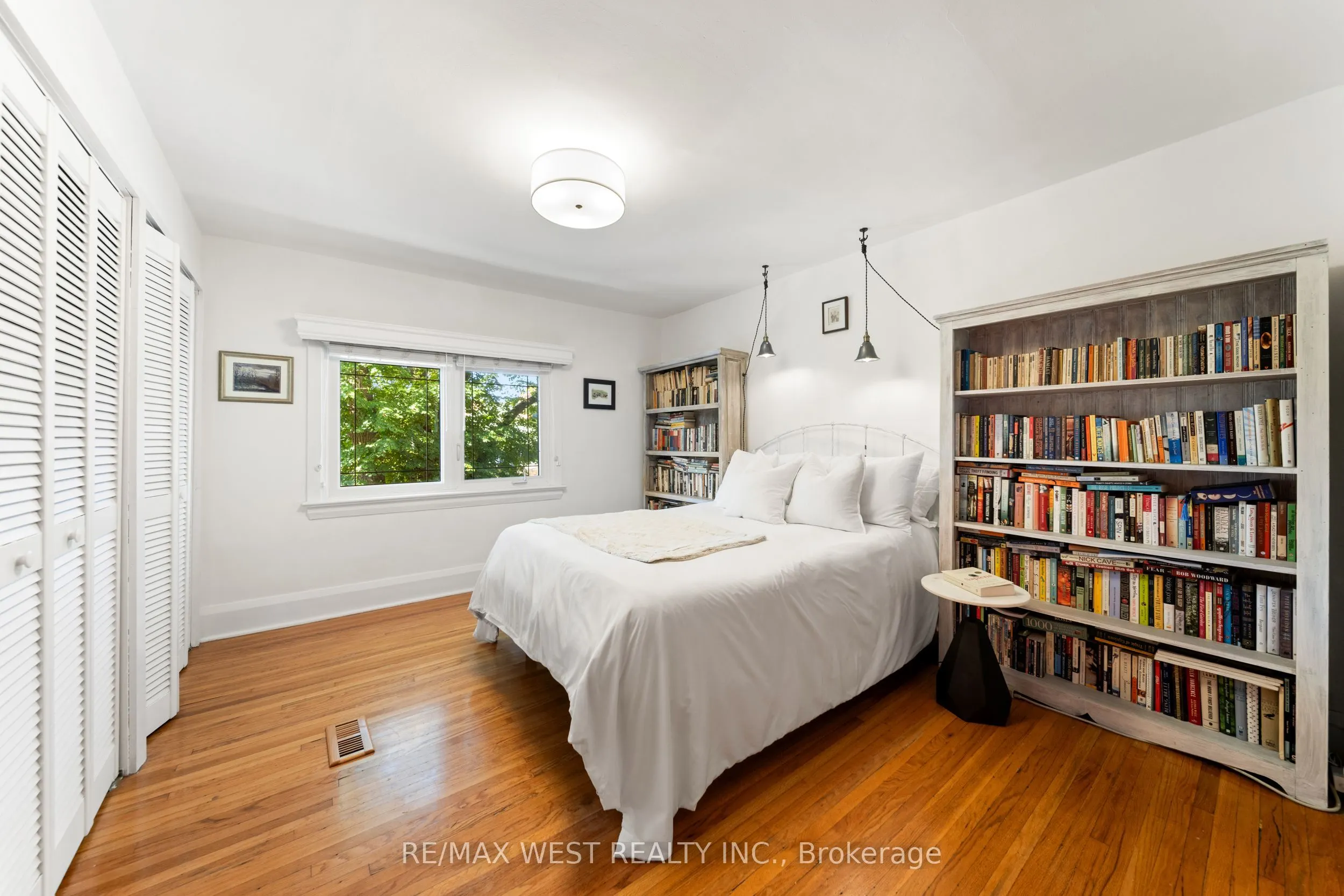 365 Indian Grove