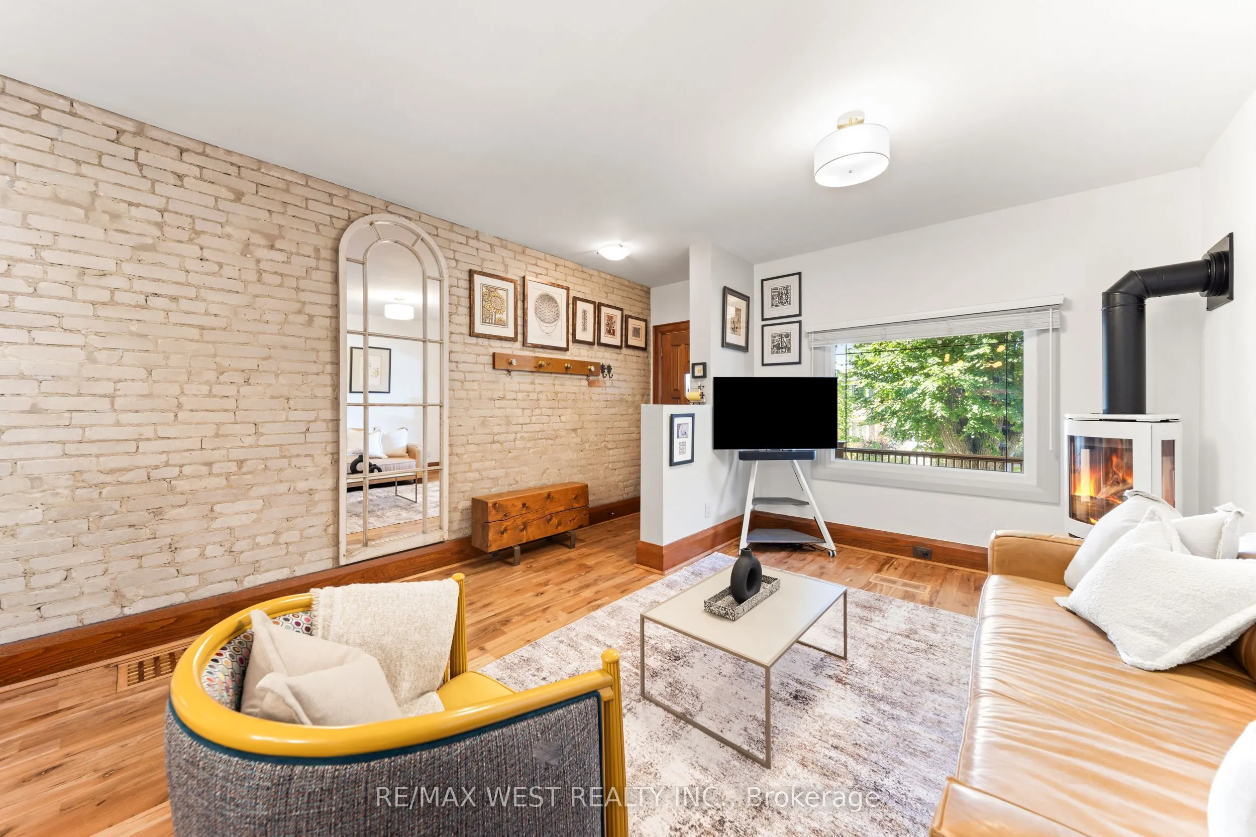 365 Indian Grove
