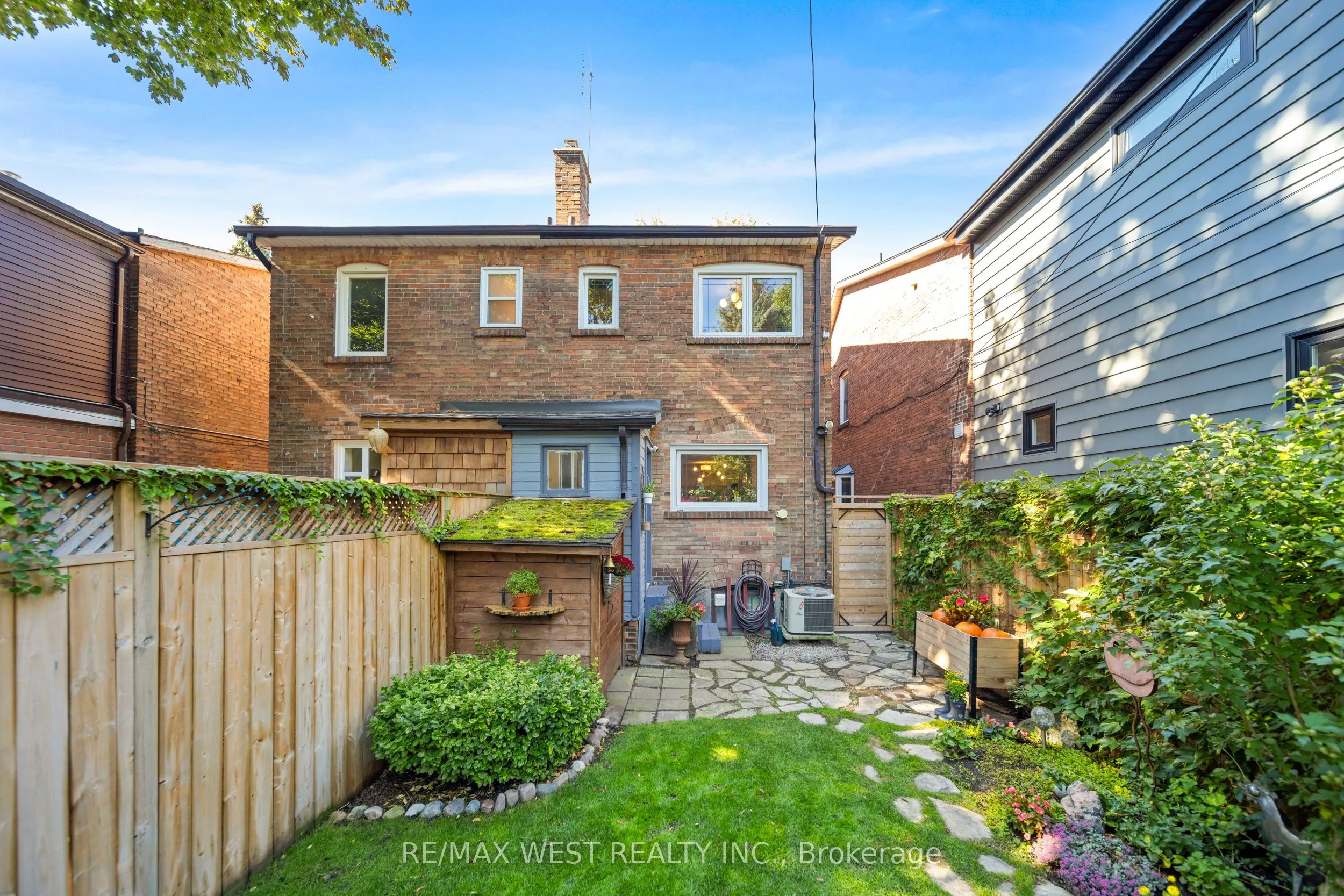 365 Indian Grove