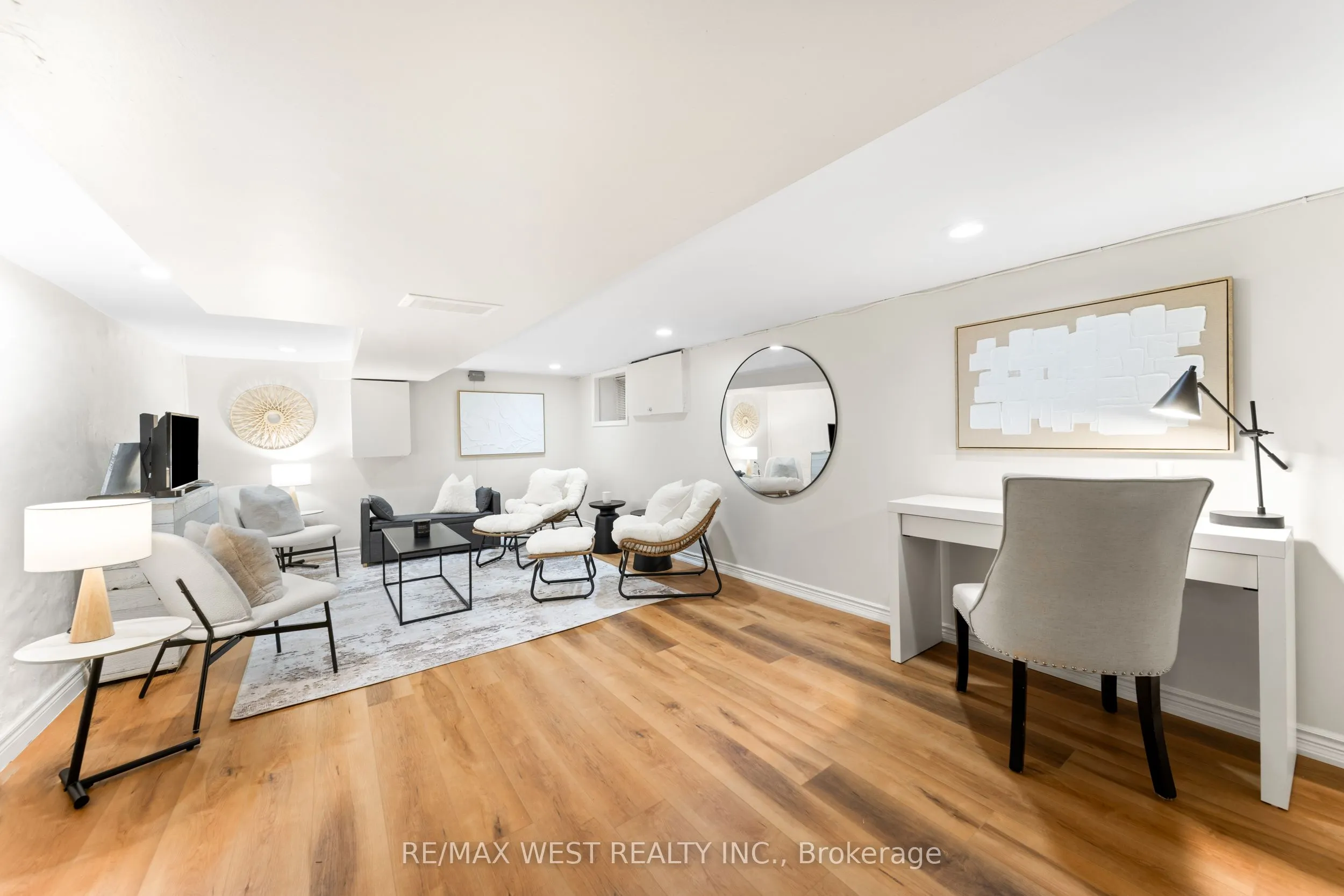 365 Indian Grove
