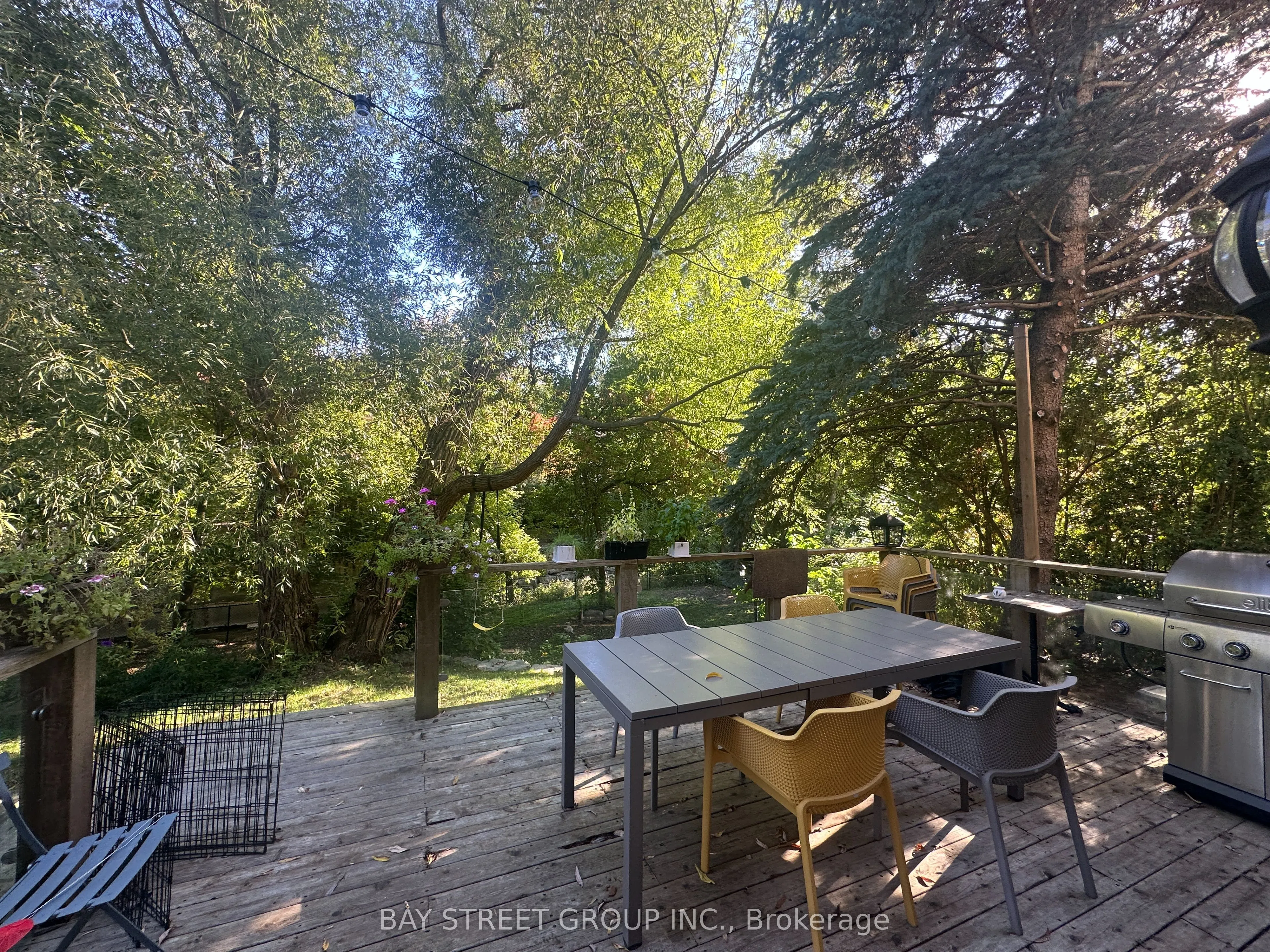 128 Thompson Avenue