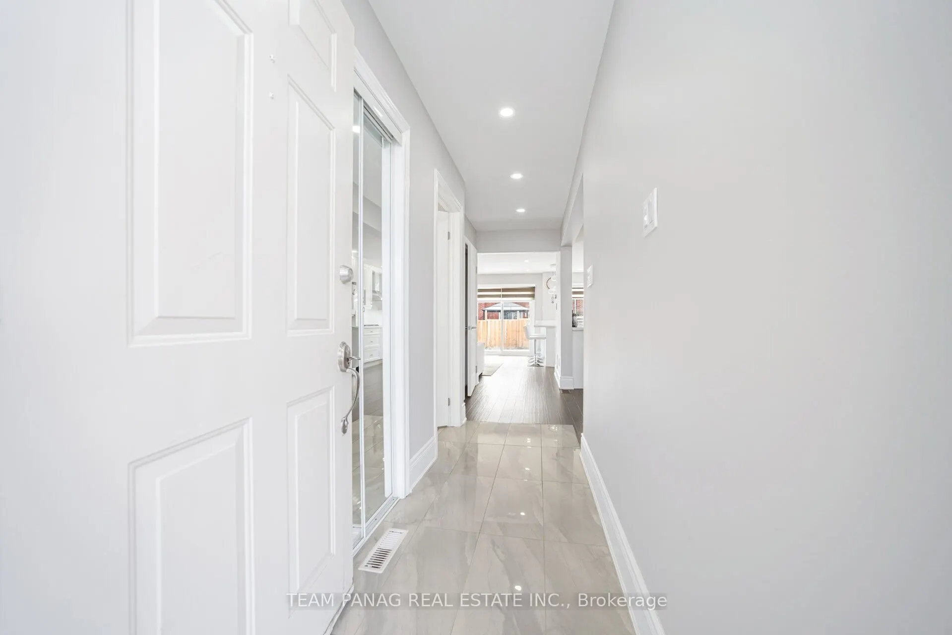 2 Trewartha Crescent