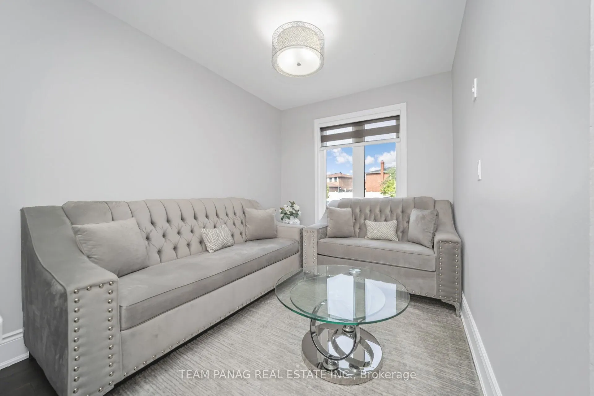 2 Trewartha Crescent