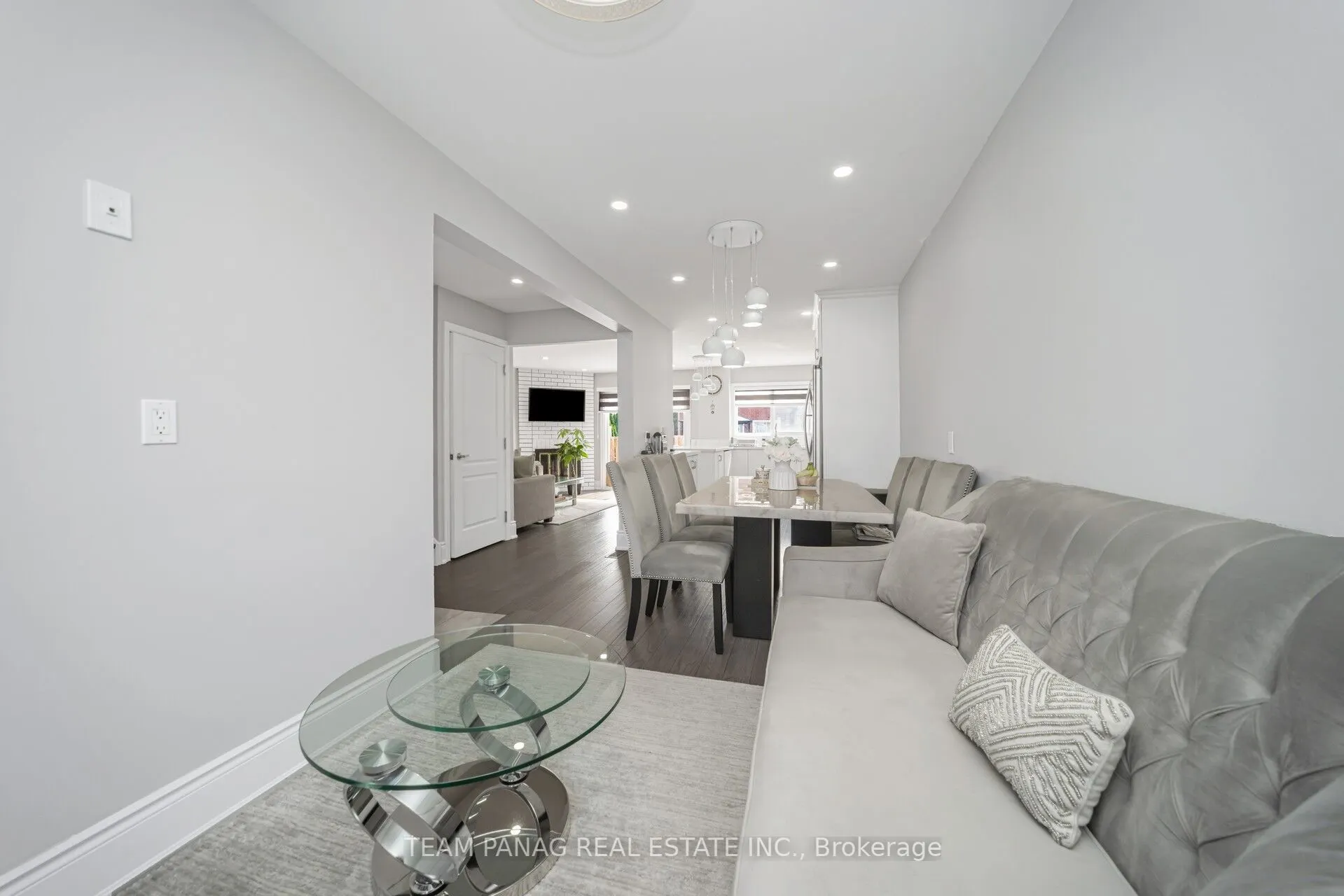2 Trewartha Crescent
