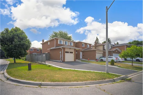 2 Trewartha Crescent