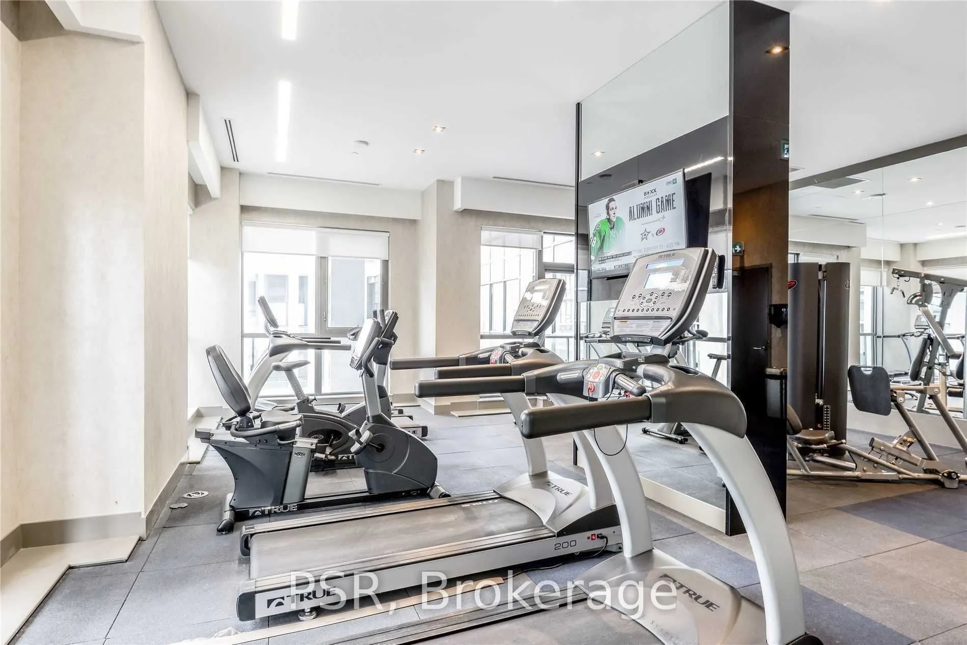 17 Zorra Street, #812