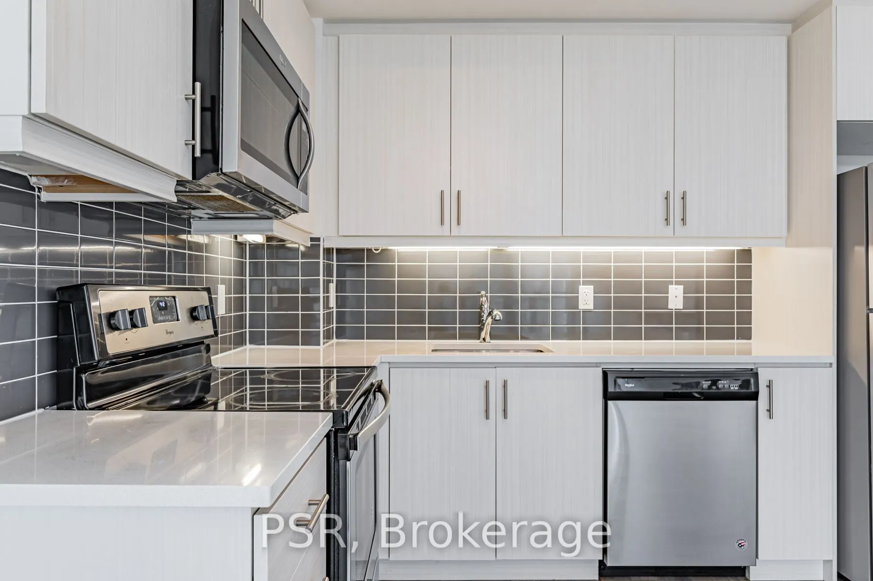 17 Zorra Street, #812