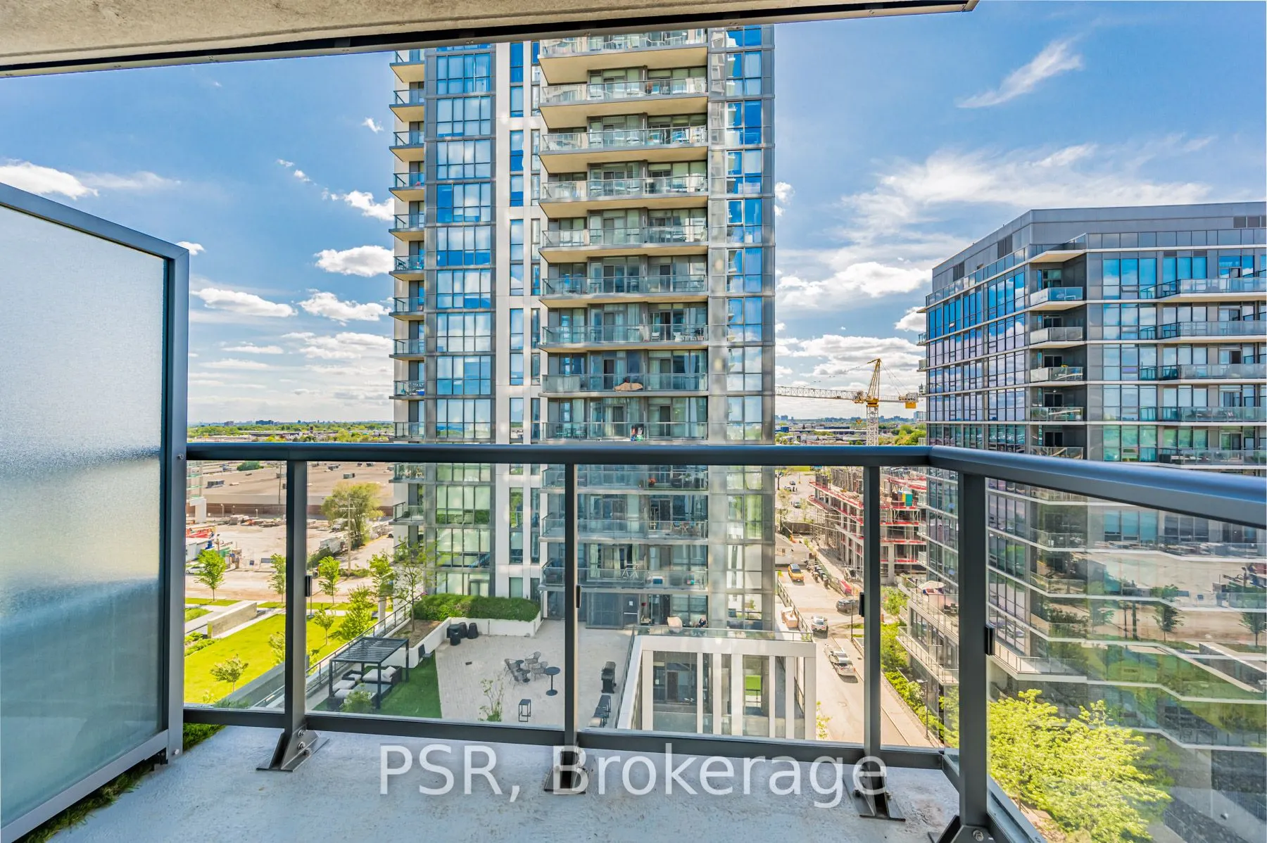 17 Zorra Street, #812