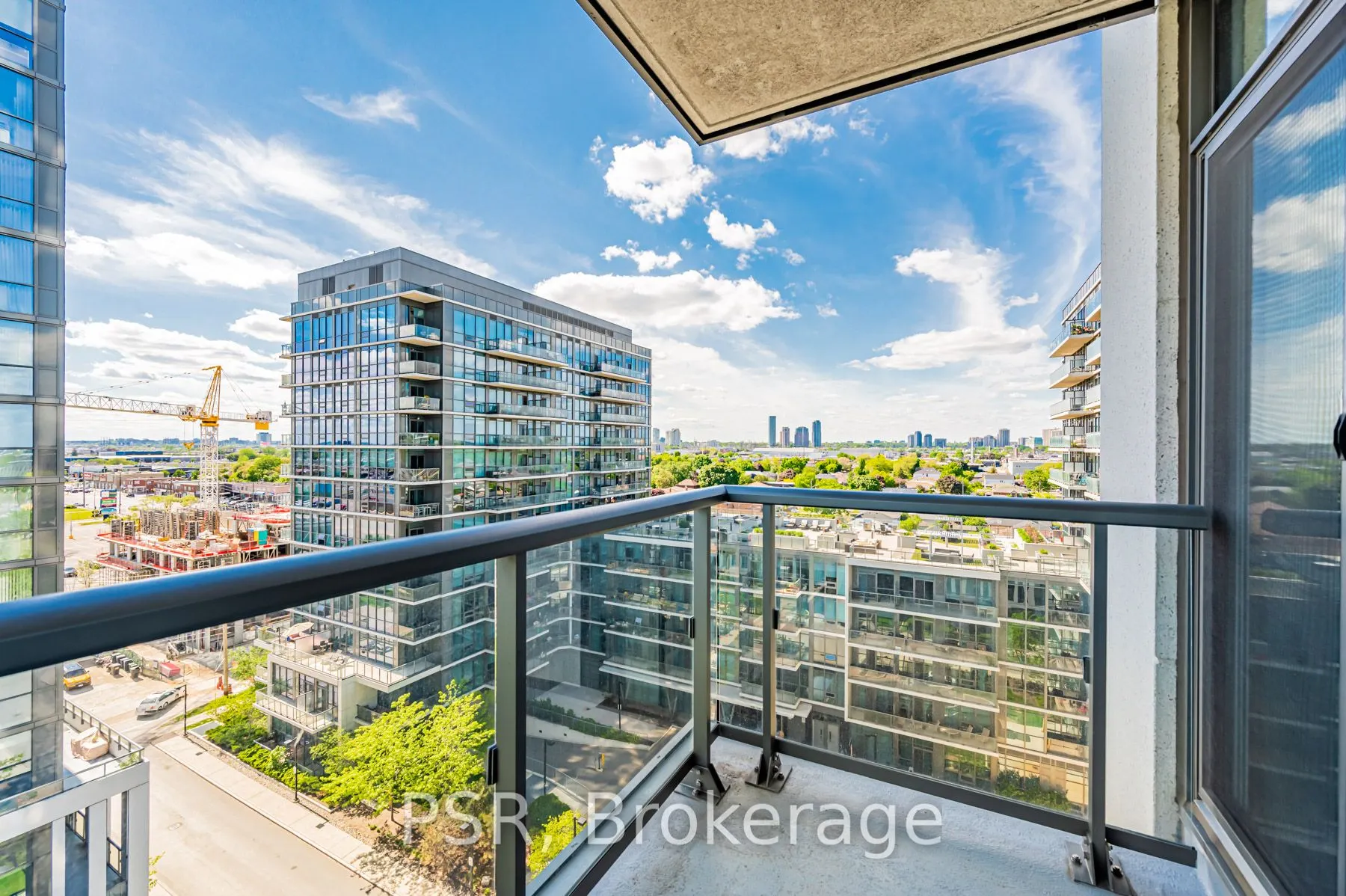 17 Zorra Street, #812