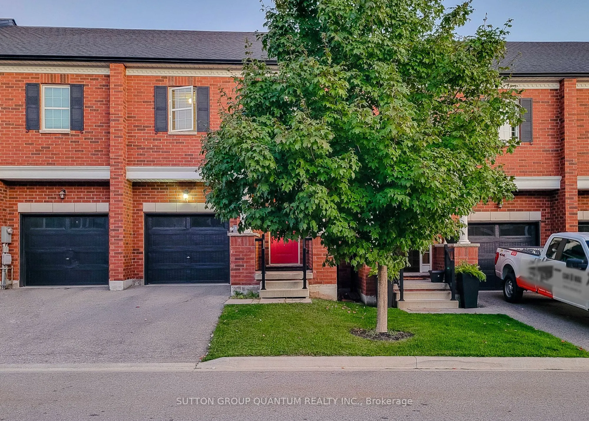 793 Banks Crescent