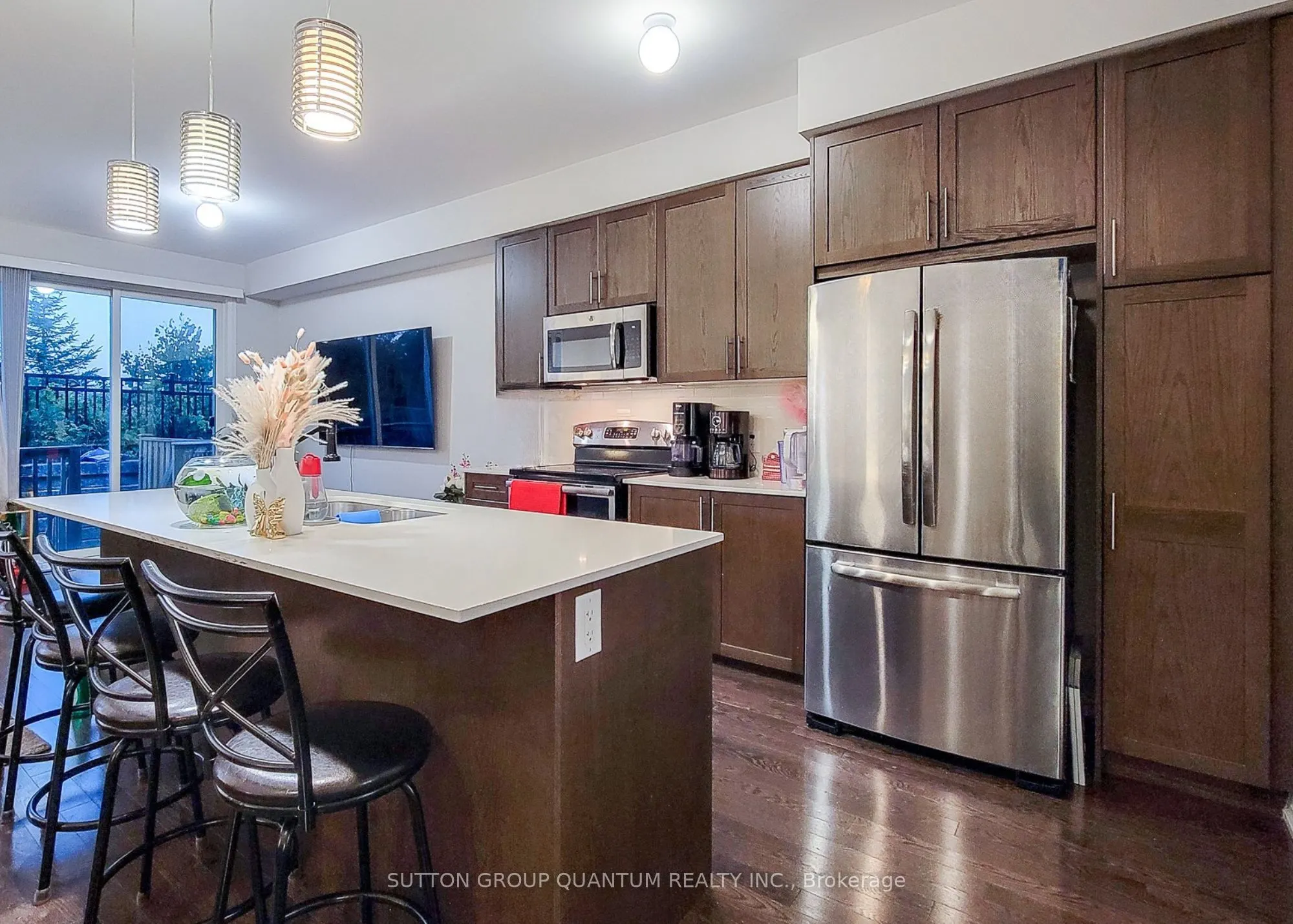 793 Banks Crescent