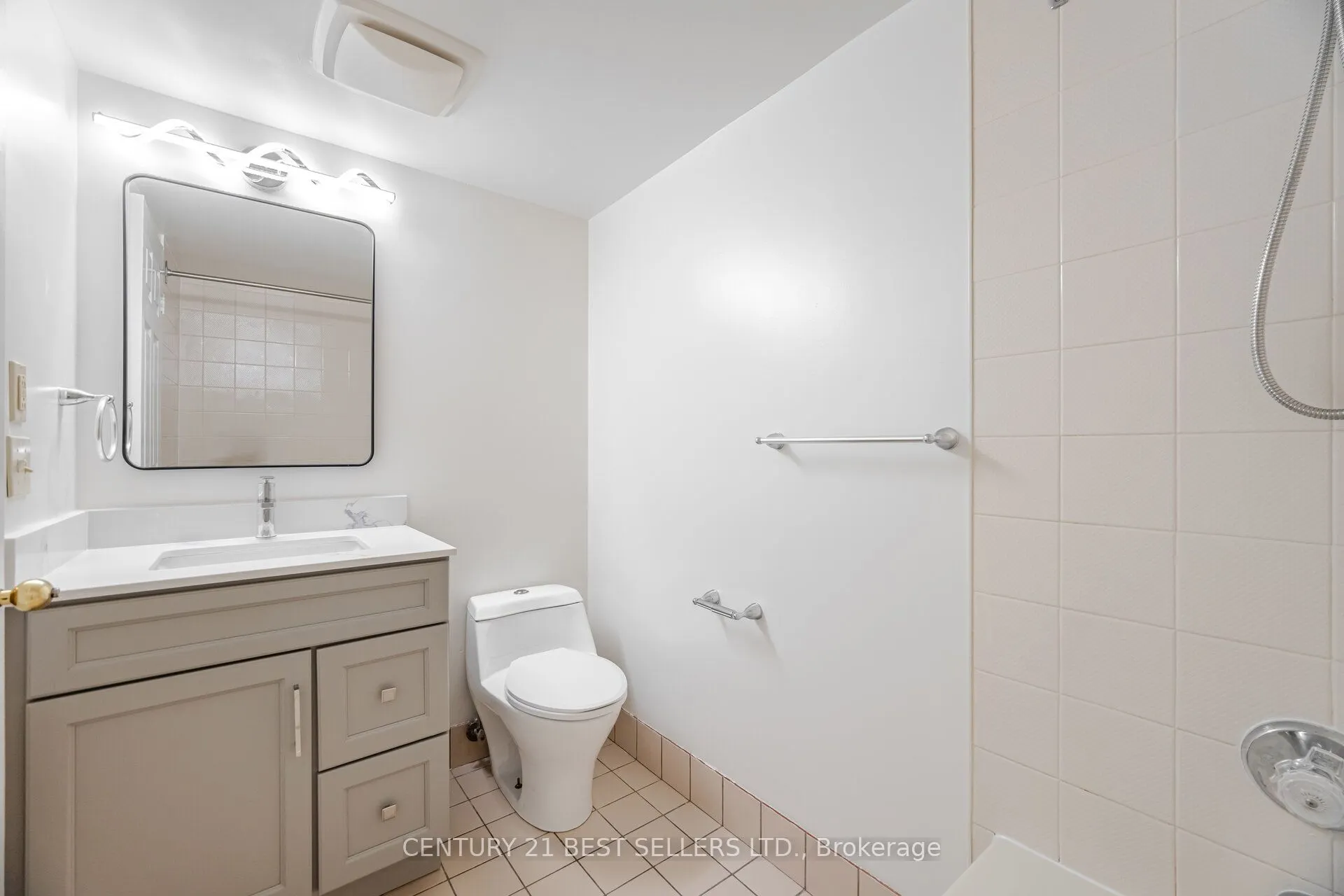 325 Webb Drive, #1704