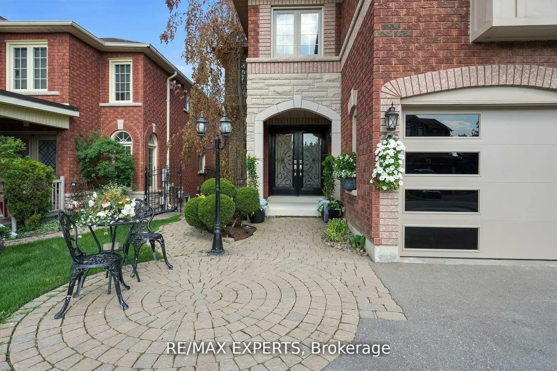 36 Country Stroll Crescent