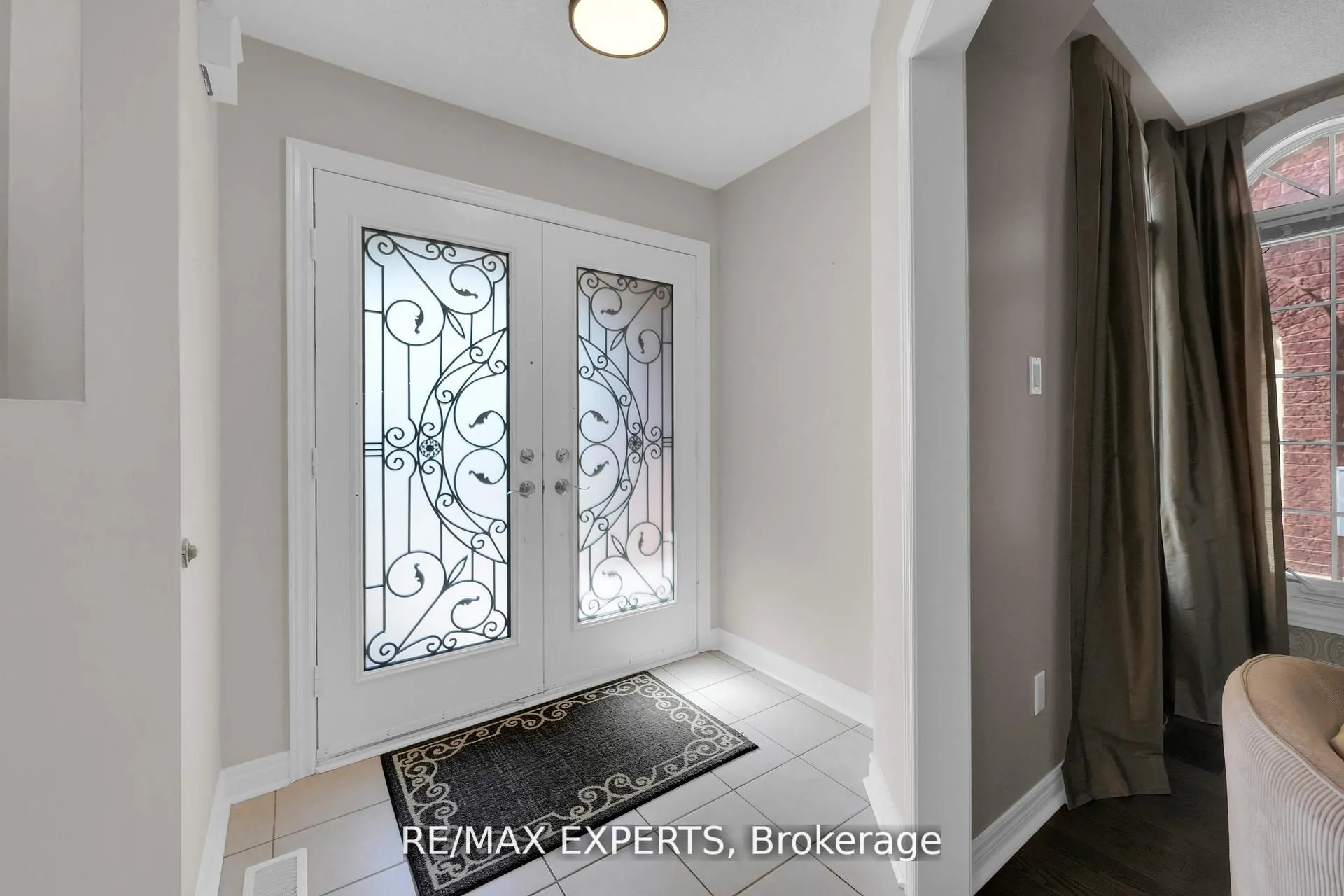 36 Country Stroll Crescent