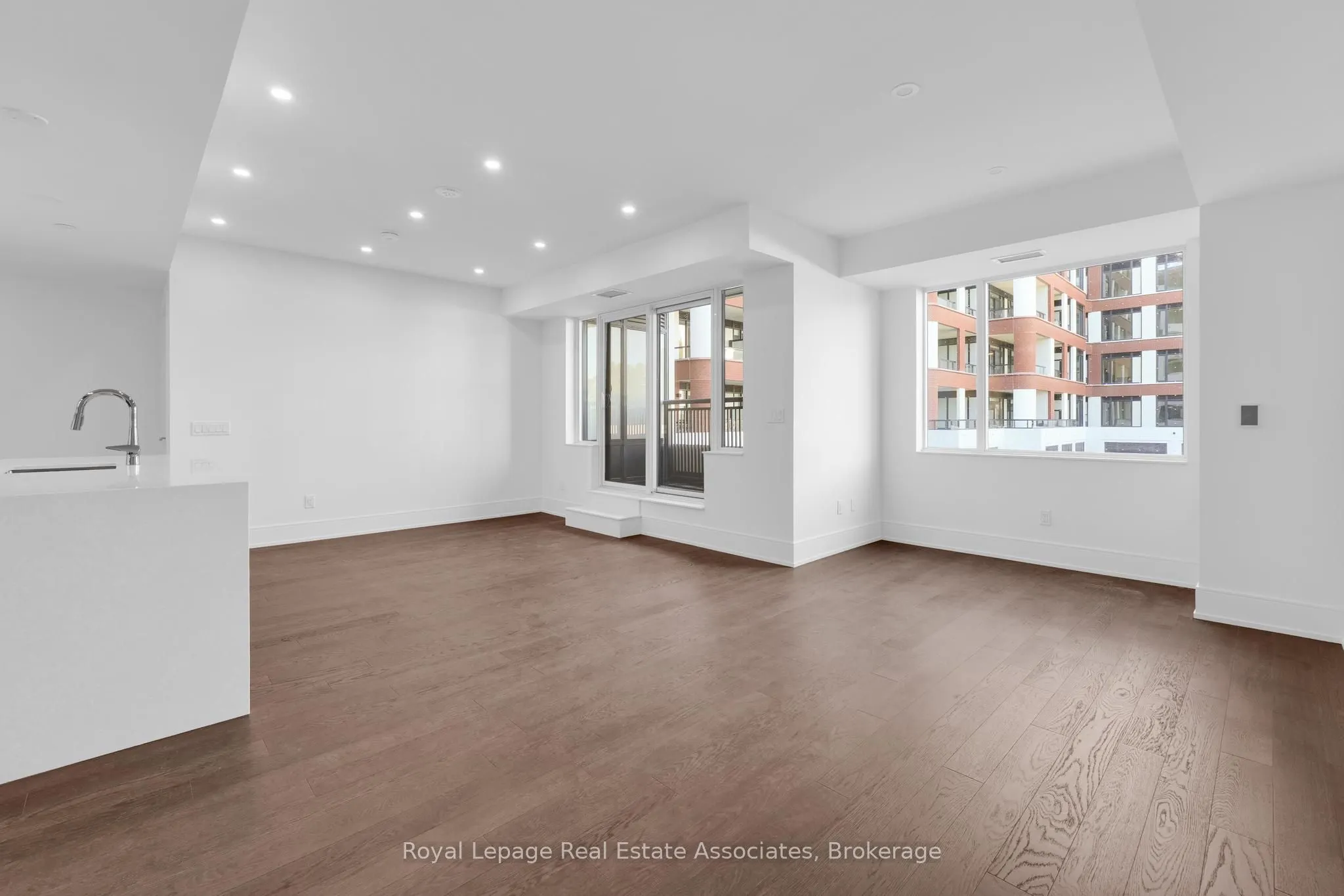 259 The Kingsway, #203