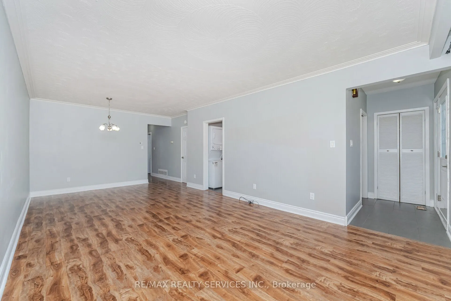 61 Avondale Boulevard