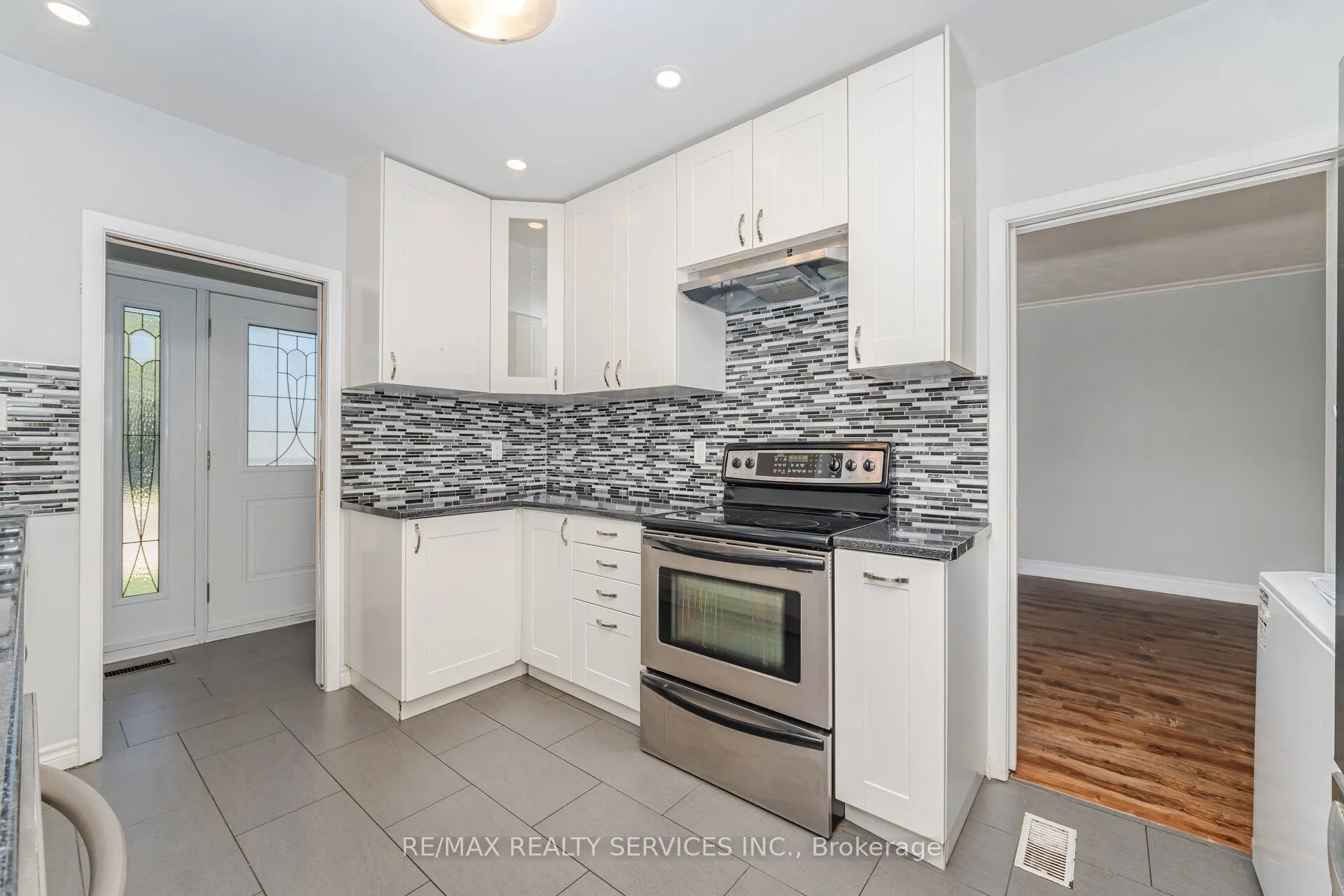 61 Avondale Boulevard