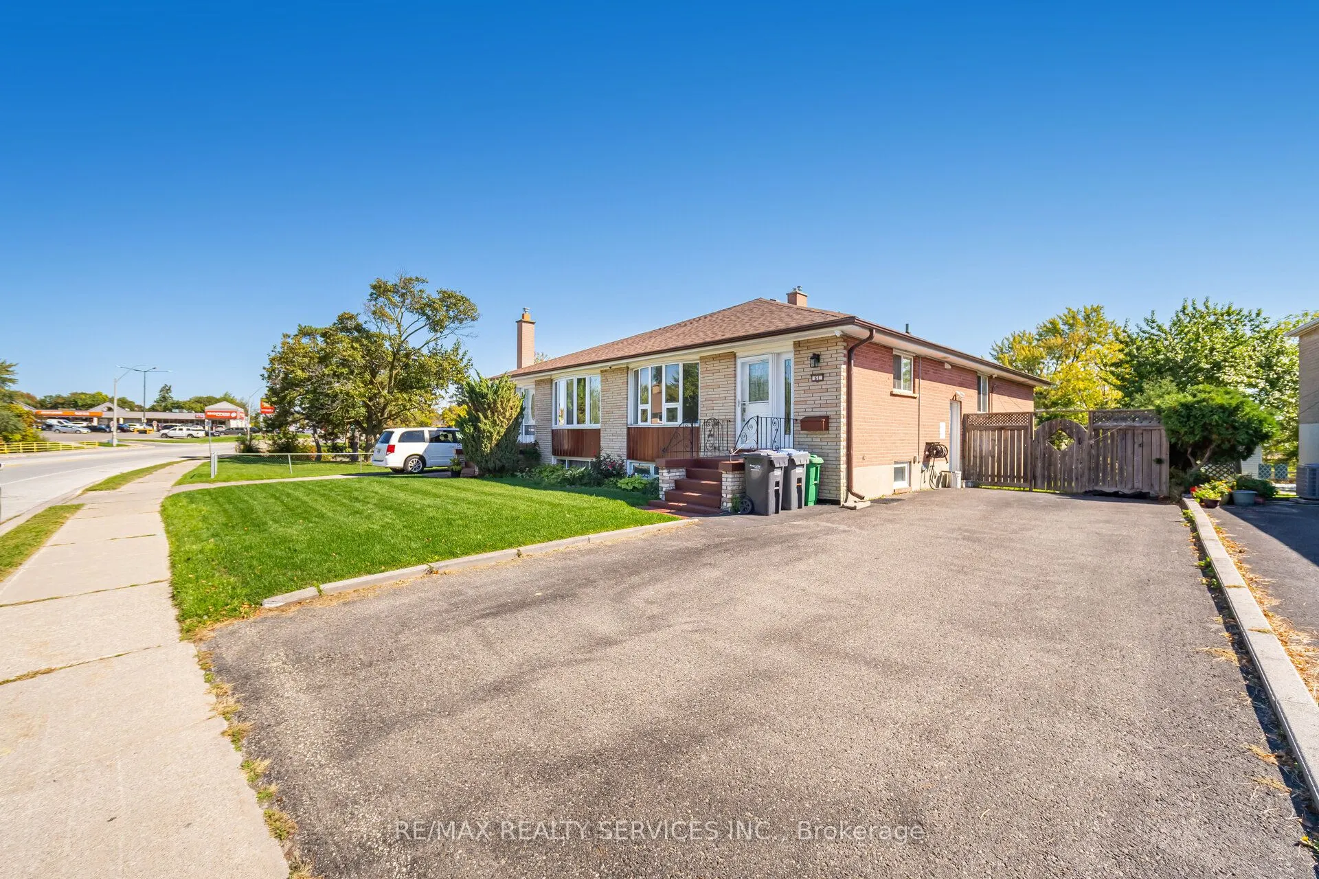 61 Avondale Boulevard