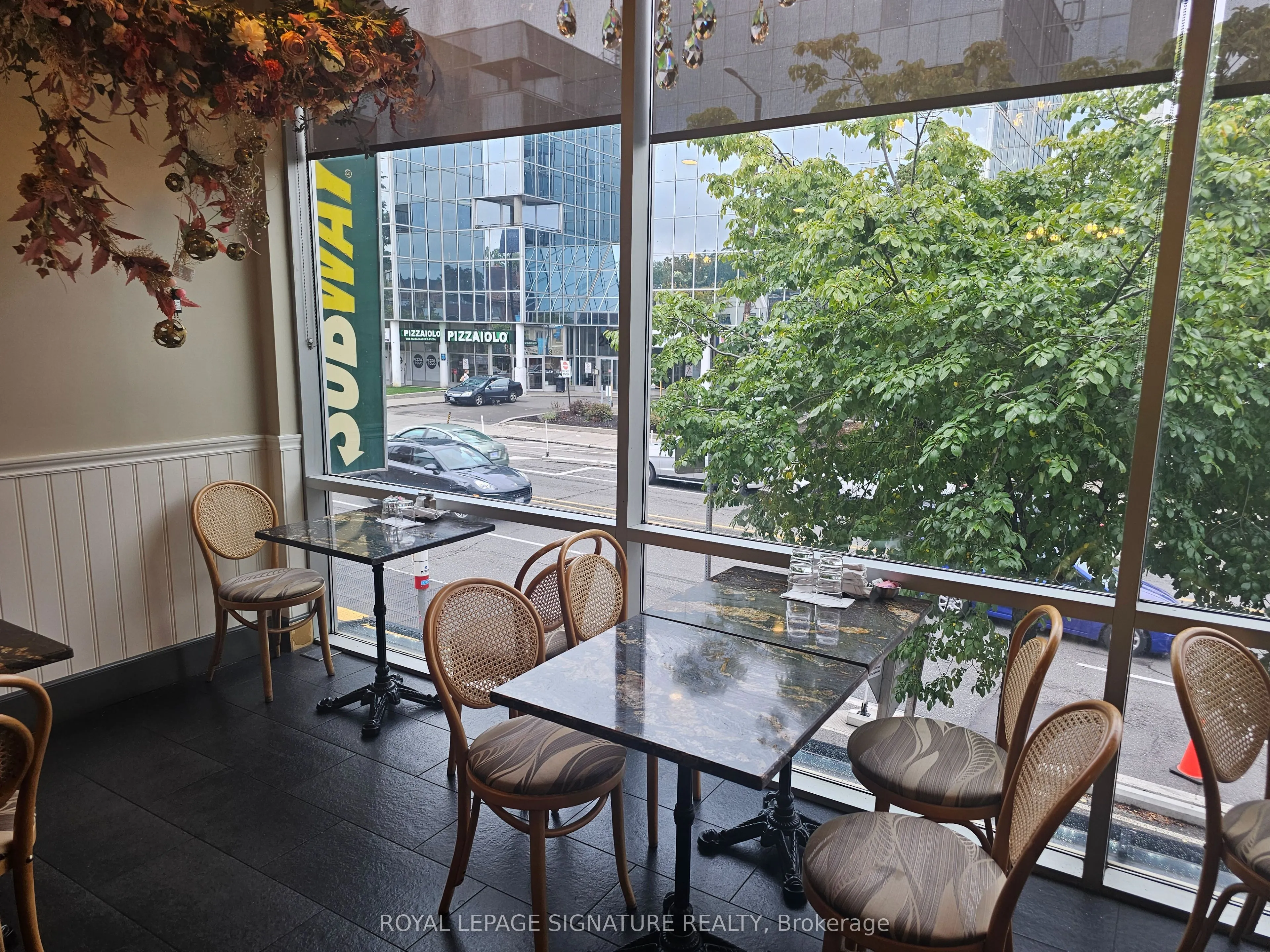 2432 Bloor Street W