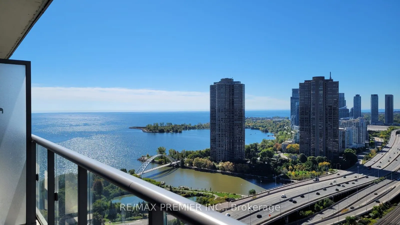 105 The Queensway Avenue, #2906