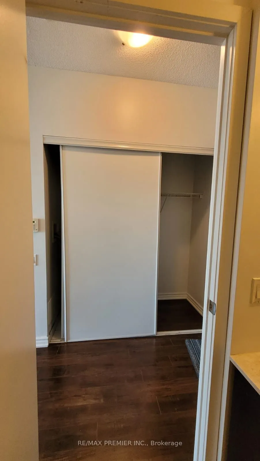 105 The Queensway Avenue, #2906
