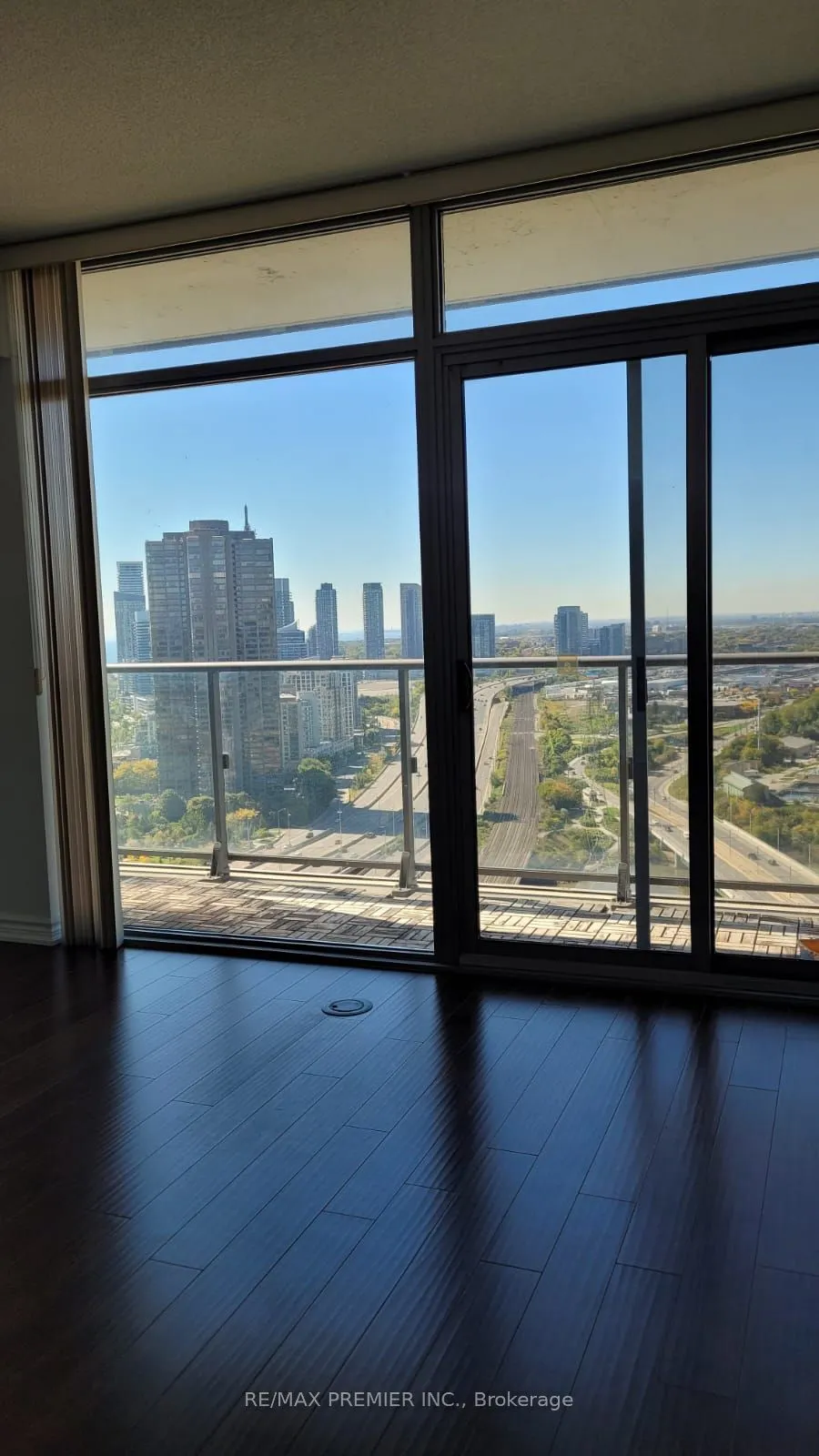 105 The Queensway Avenue, #2906