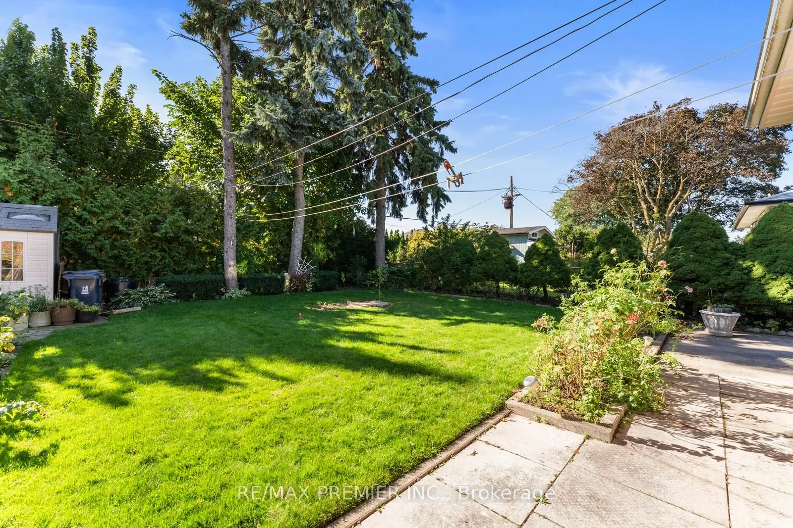 219 La Rose Avenue