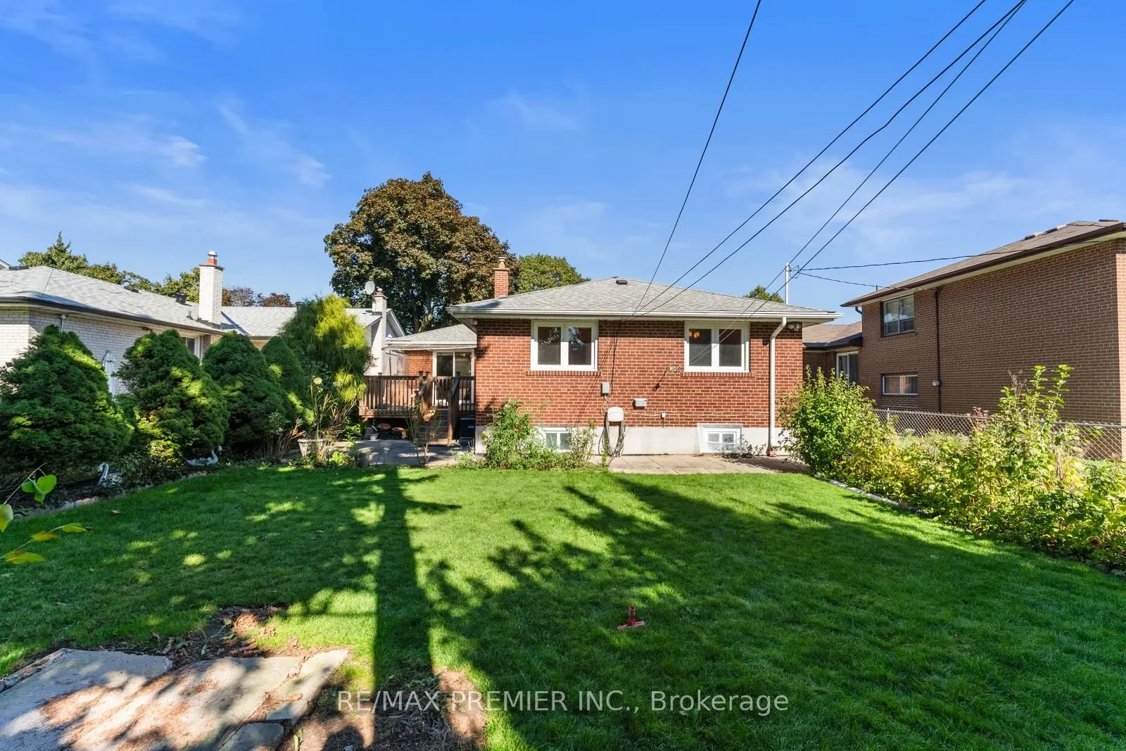 219 La Rose Avenue