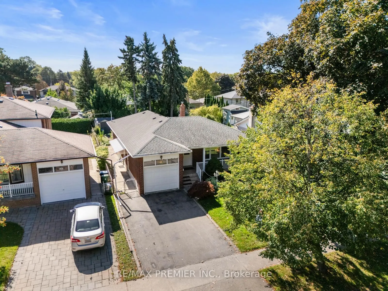 219 La Rose Avenue