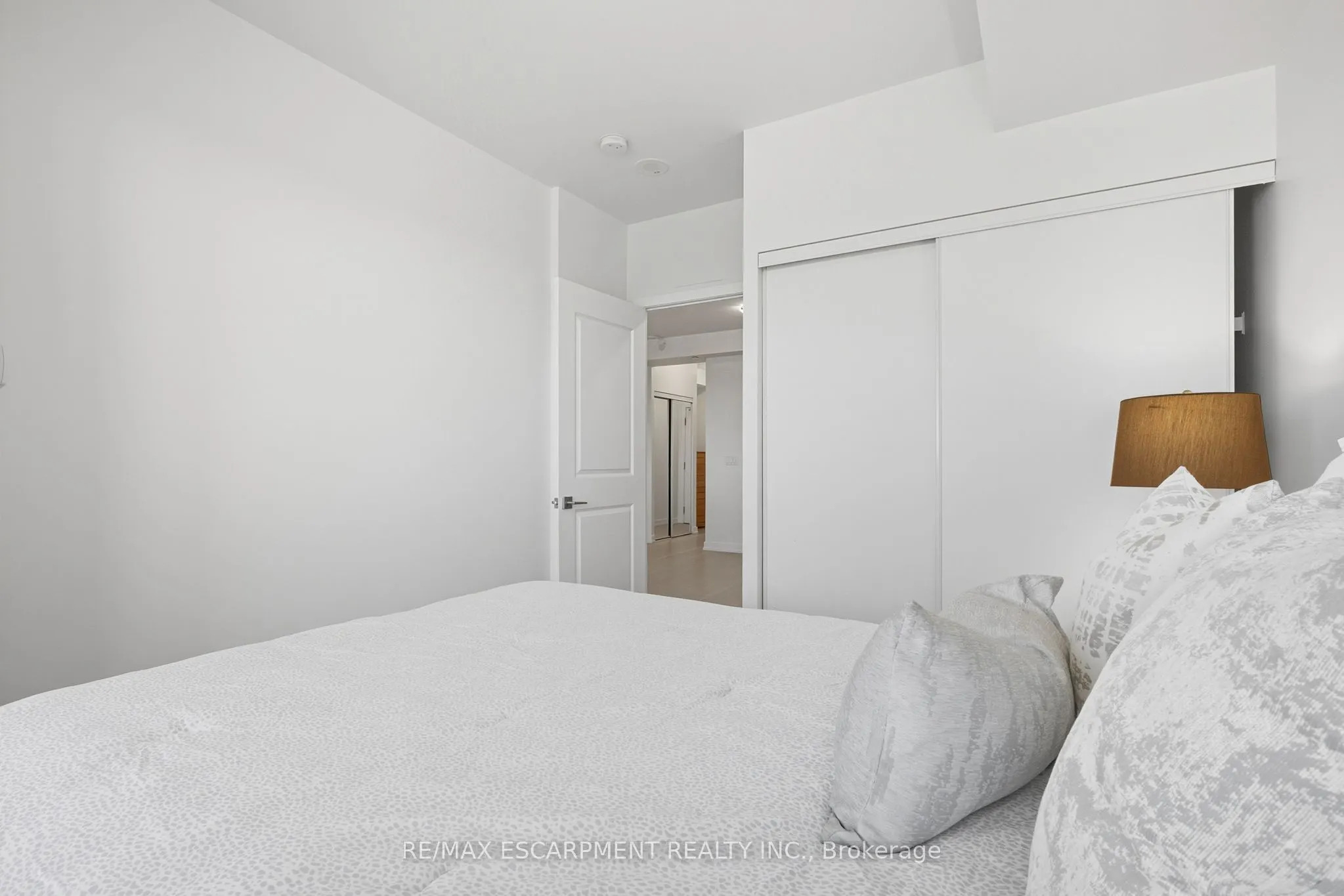 4655 Glen Erin Drive, #1501