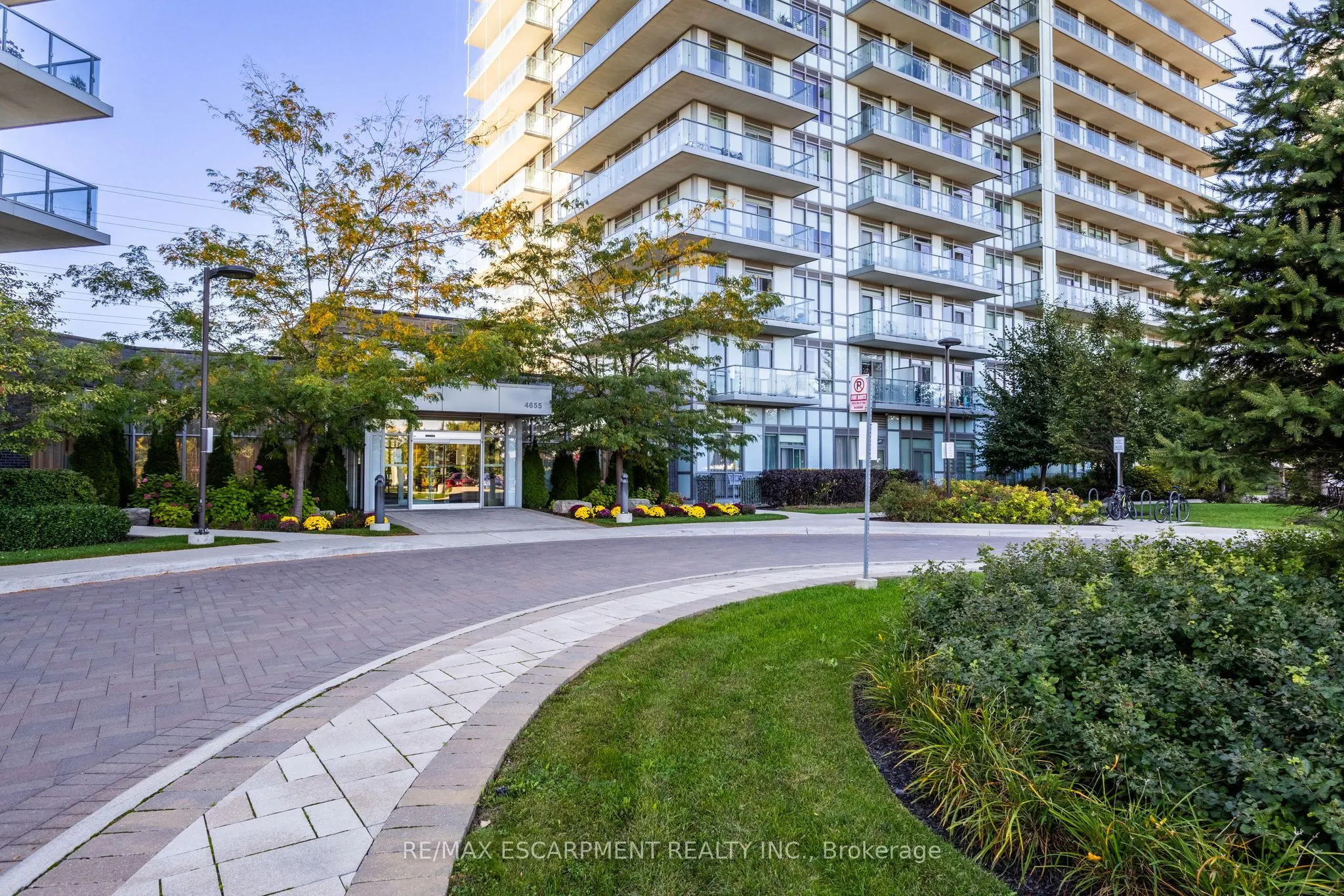 4655 Glen Erin Drive, #1501