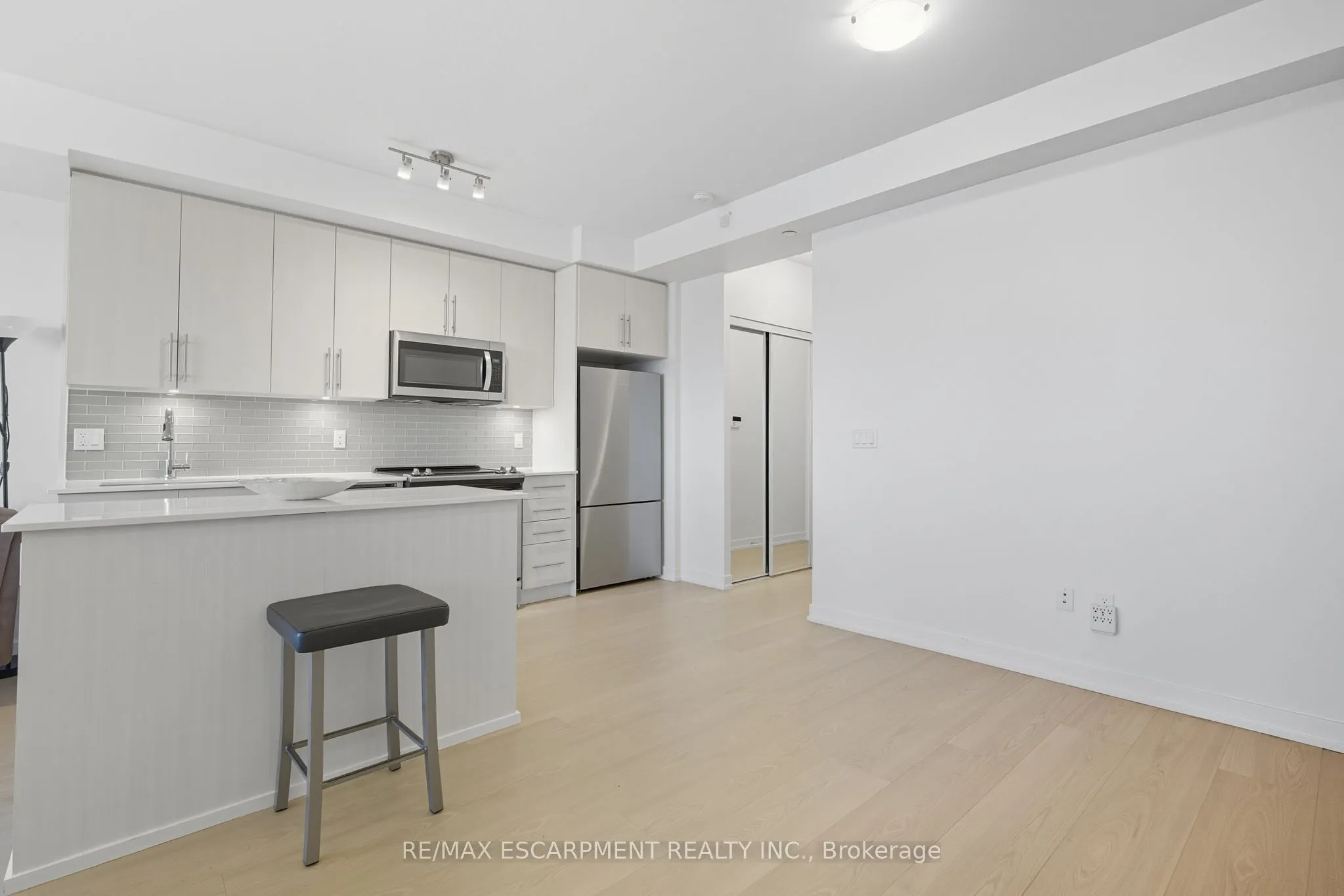 4655 Glen Erin Drive, #1501