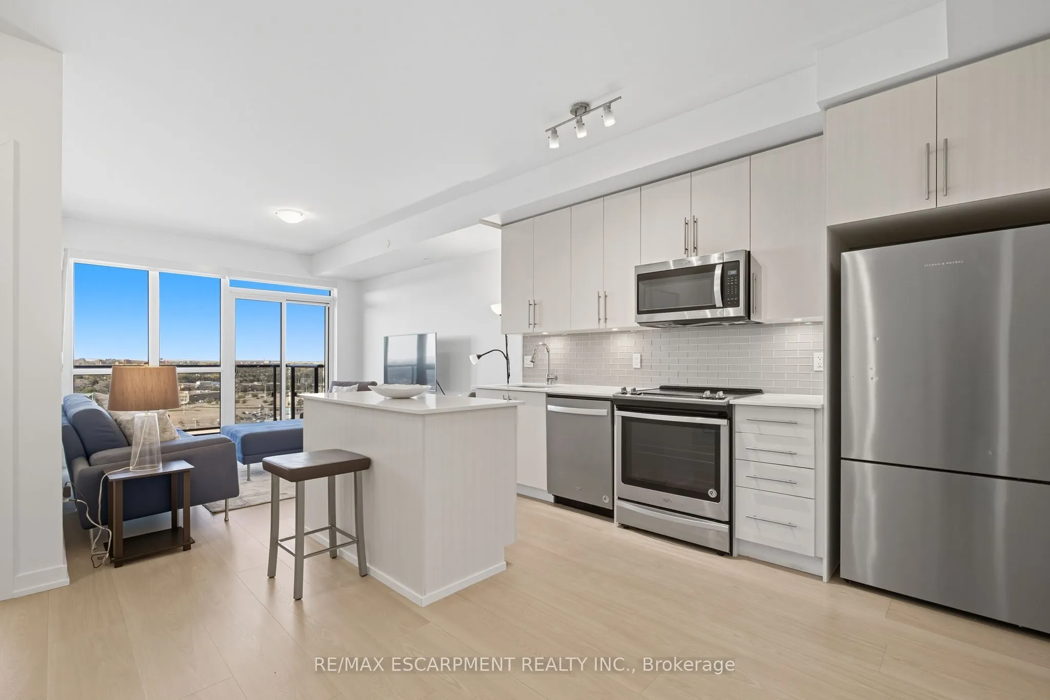 4655 Glen Erin Drive, #1501