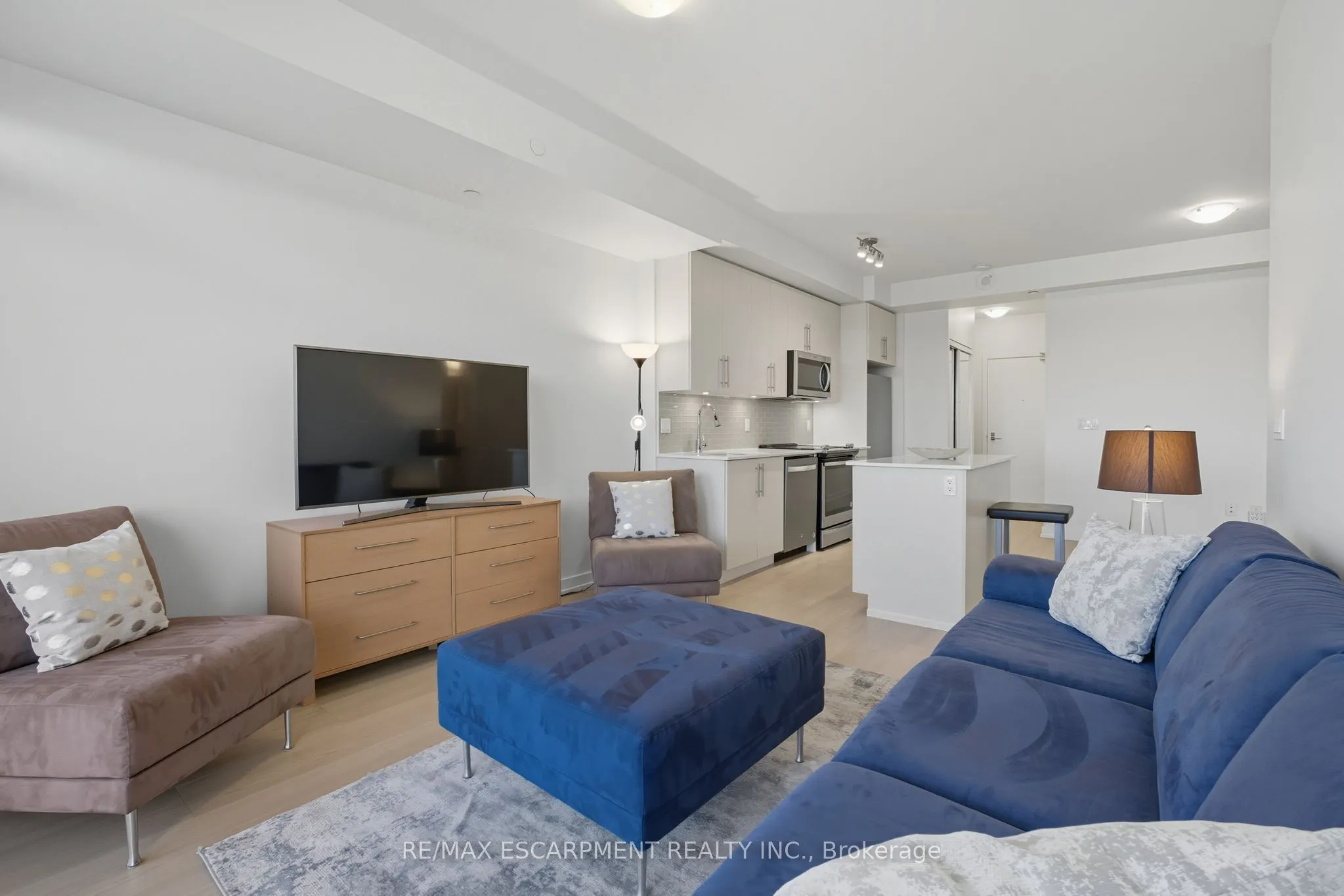 4655 Glen Erin Drive, #1501