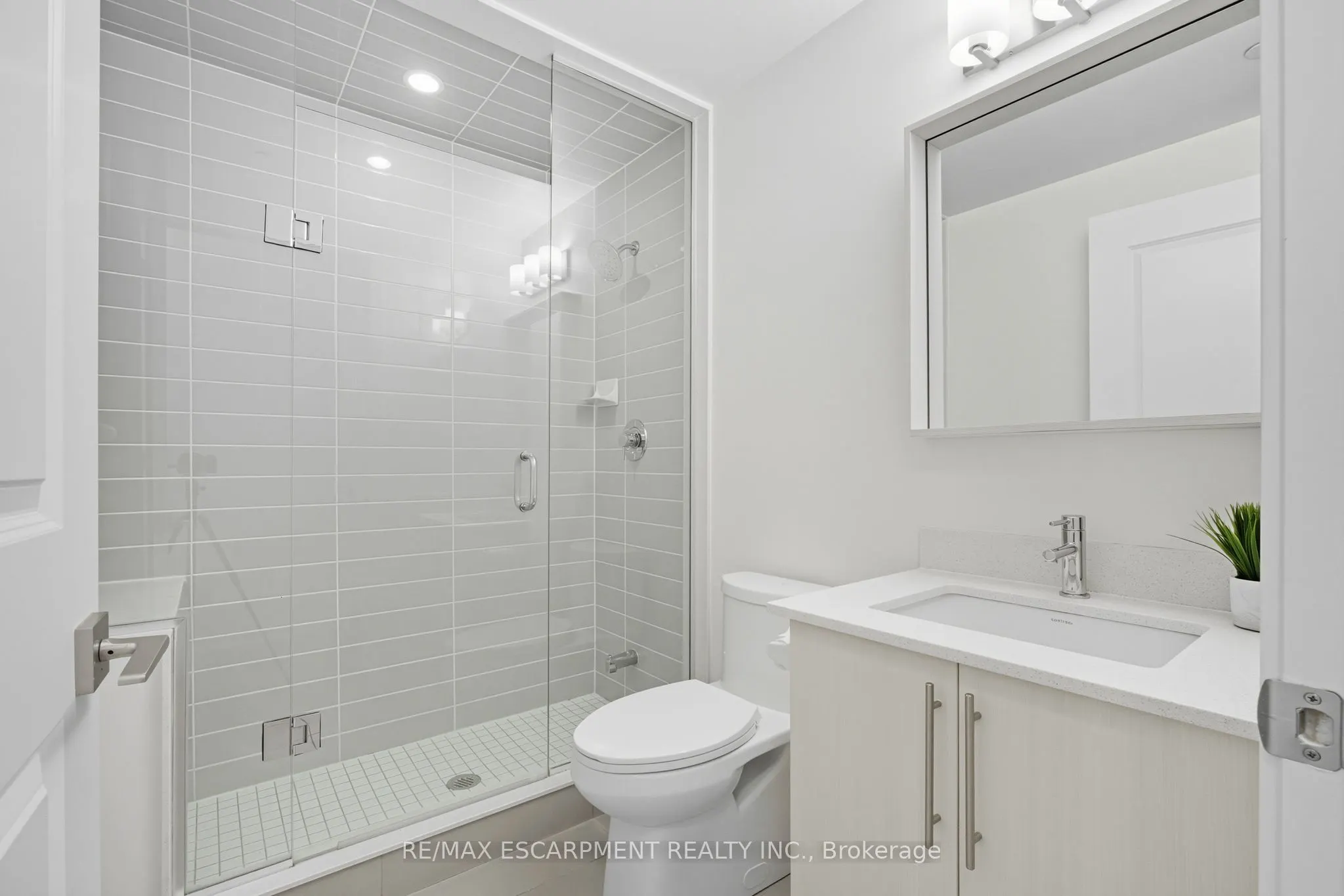 4655 Glen Erin Drive, #1501