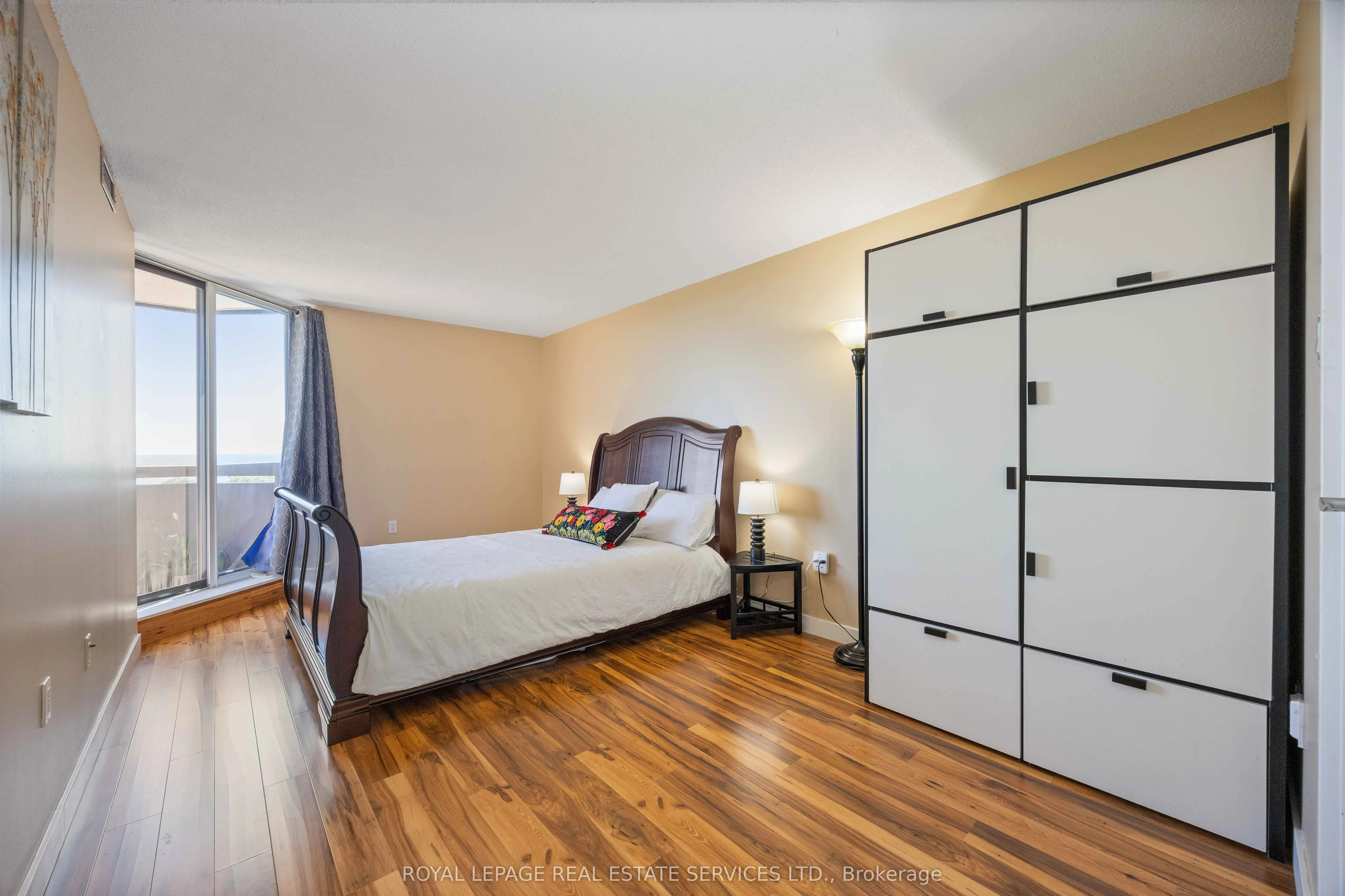 3845 Lakeshore Boulevard W, #1410