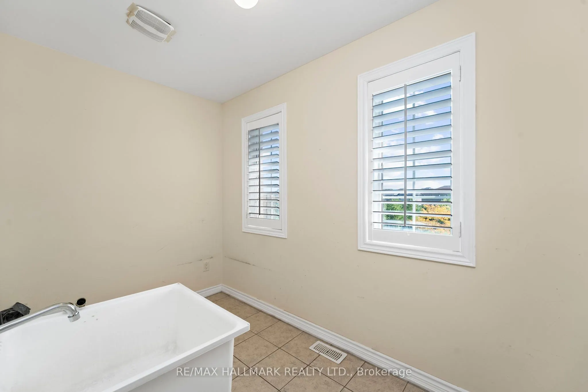 18 Morrow Bay Drive