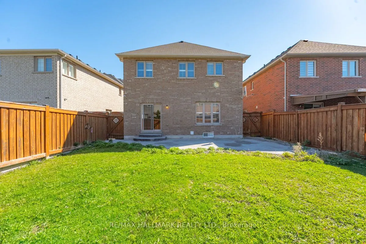 18 Morrow Bay Drive
