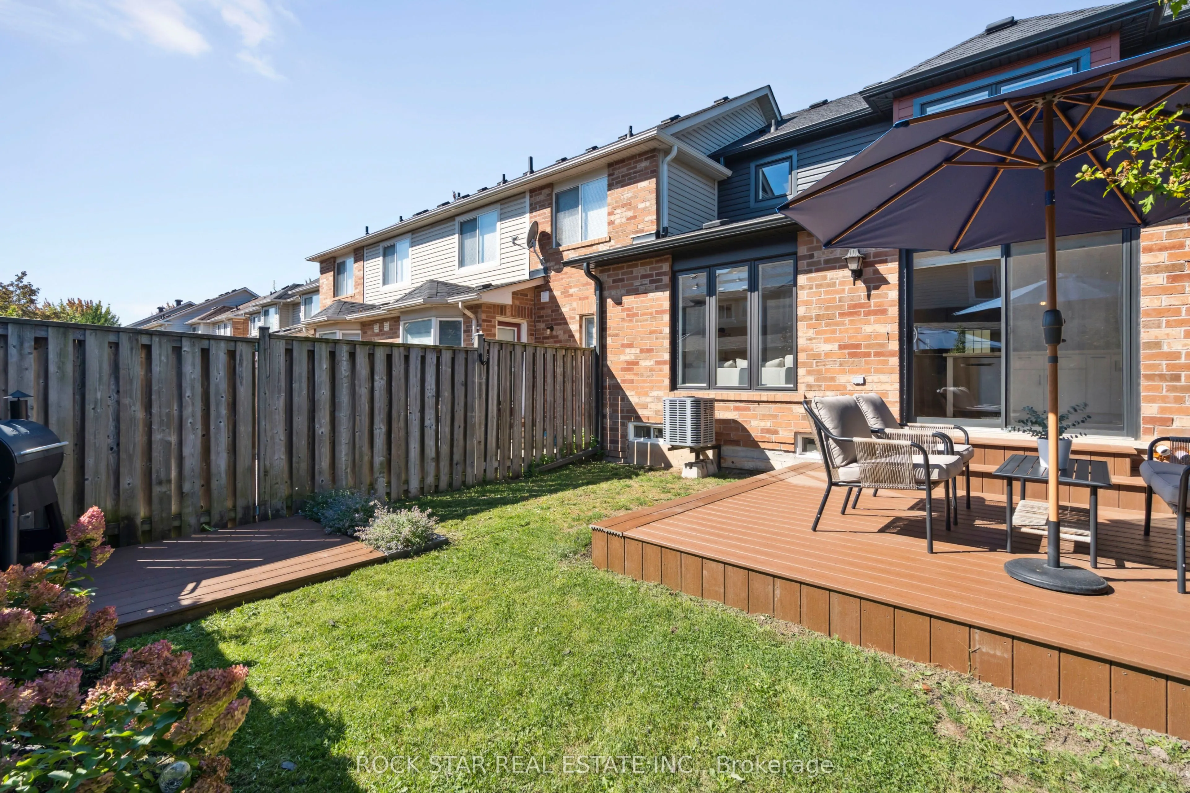 2438 Baintree Crescent
