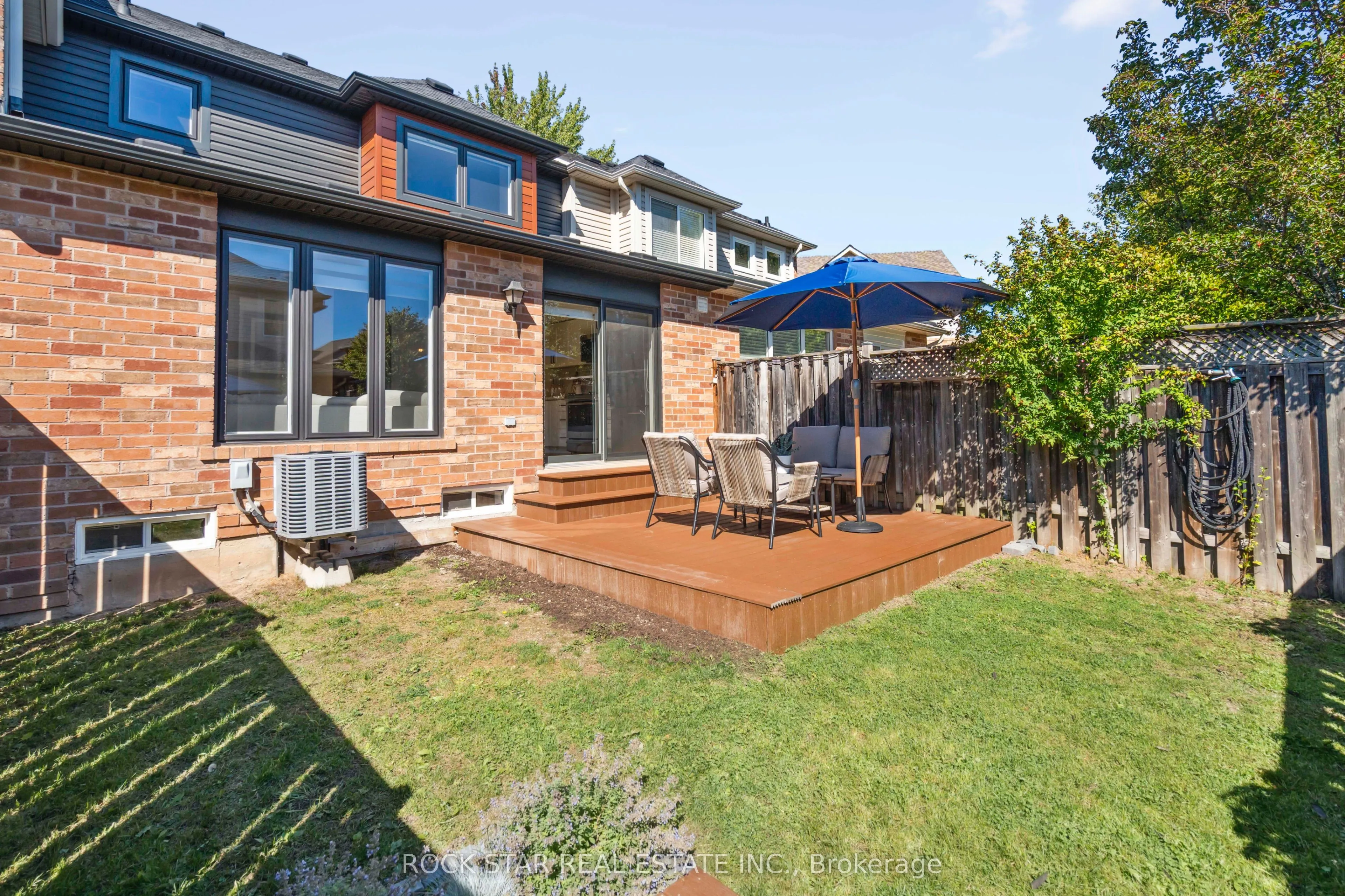 2438 Baintree Crescent
