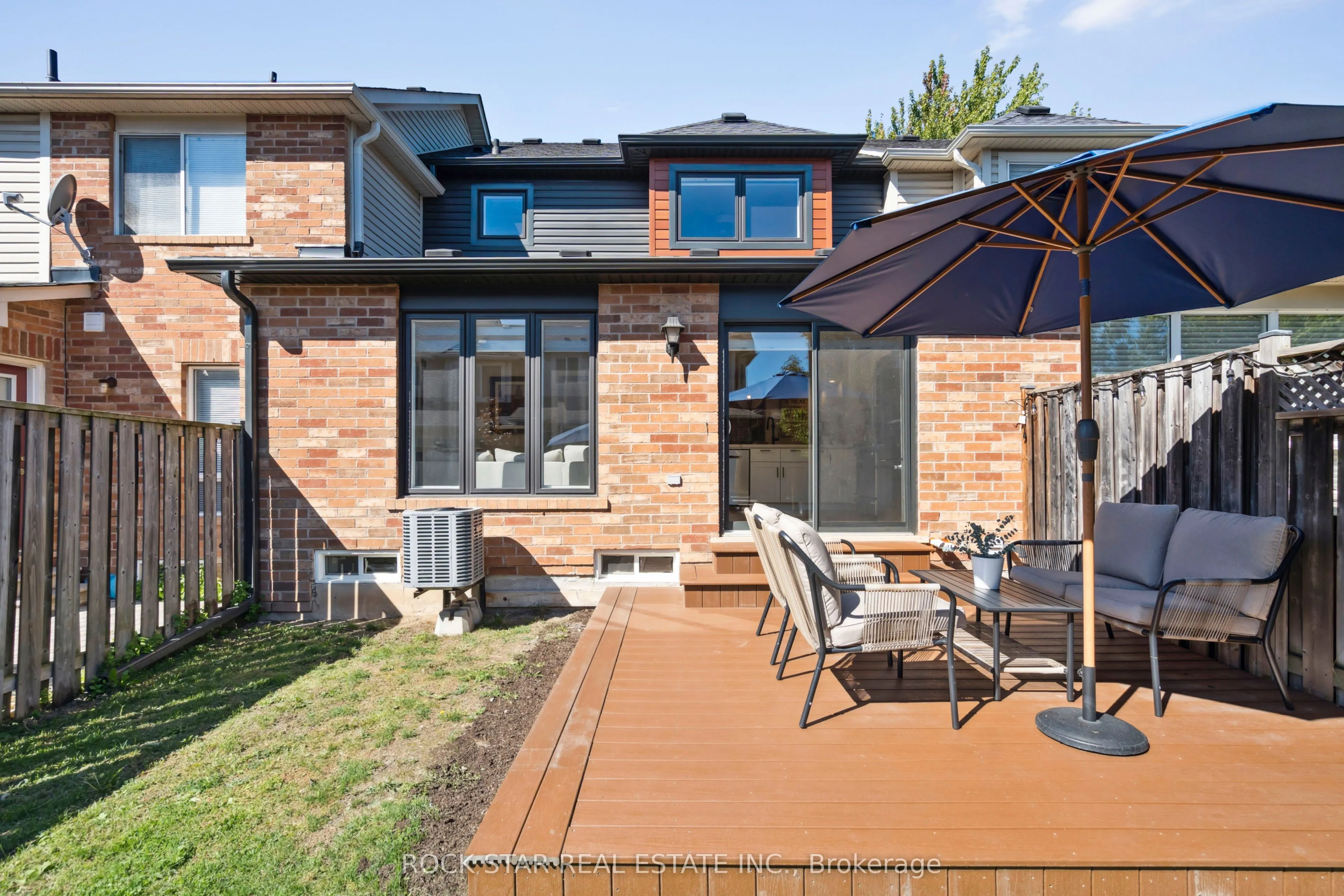 2438 Baintree Crescent