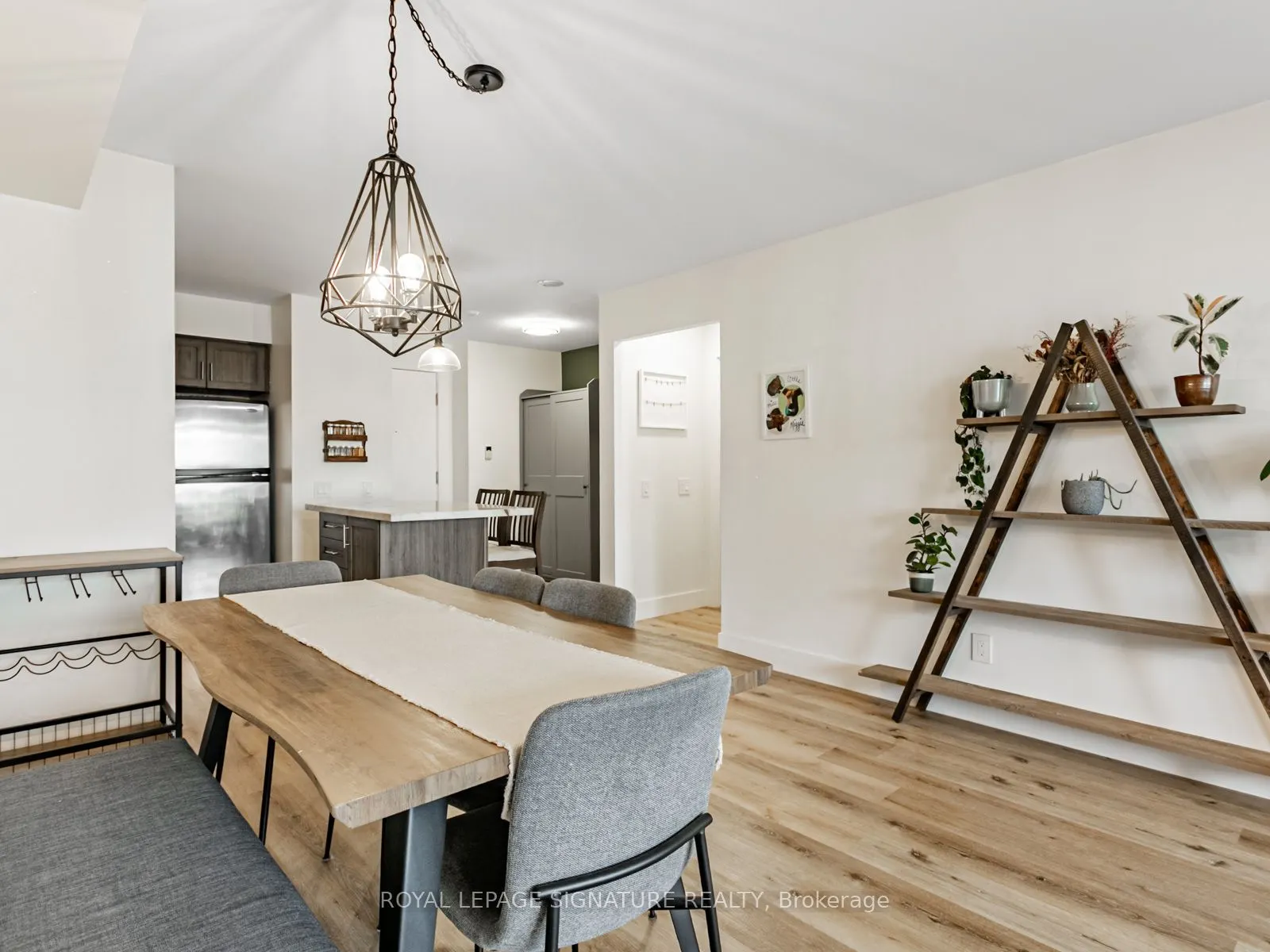 5229 Dundas Street, #507