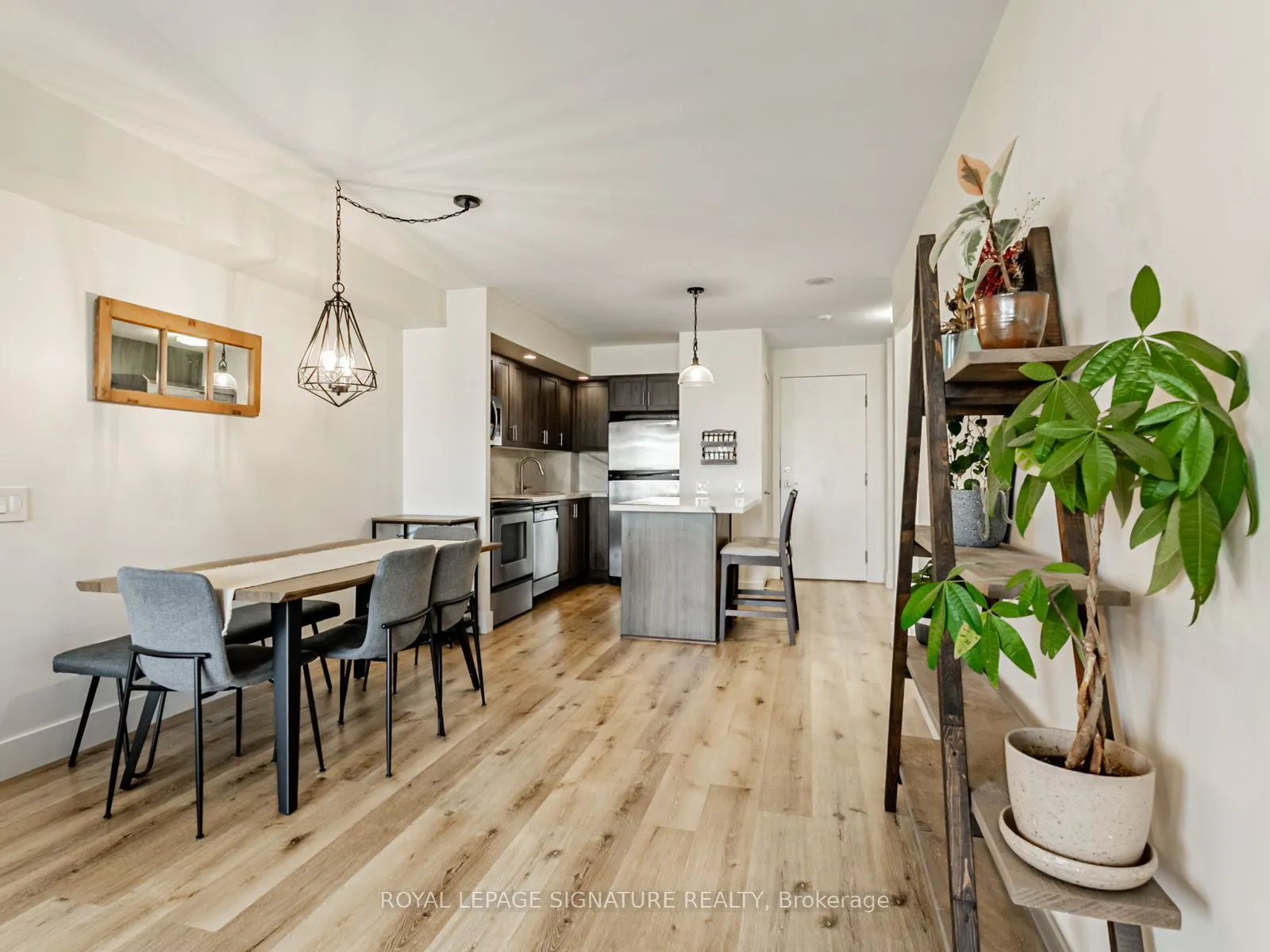 5229 Dundas Street, #507