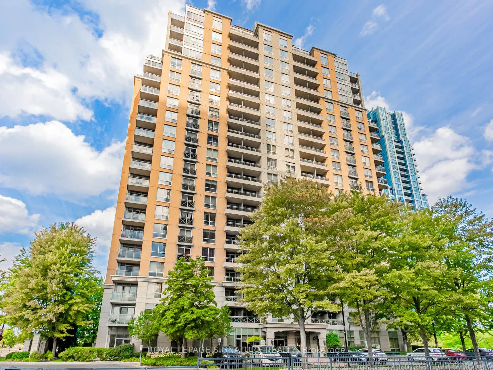 5229 Dundas Street, #507