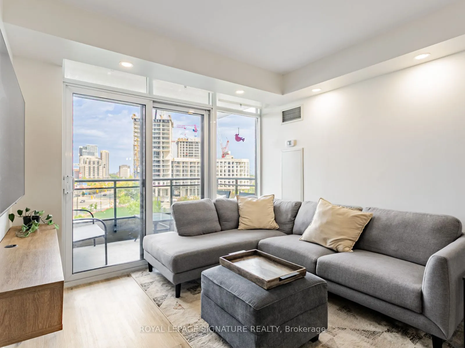 5229 Dundas Street, #507