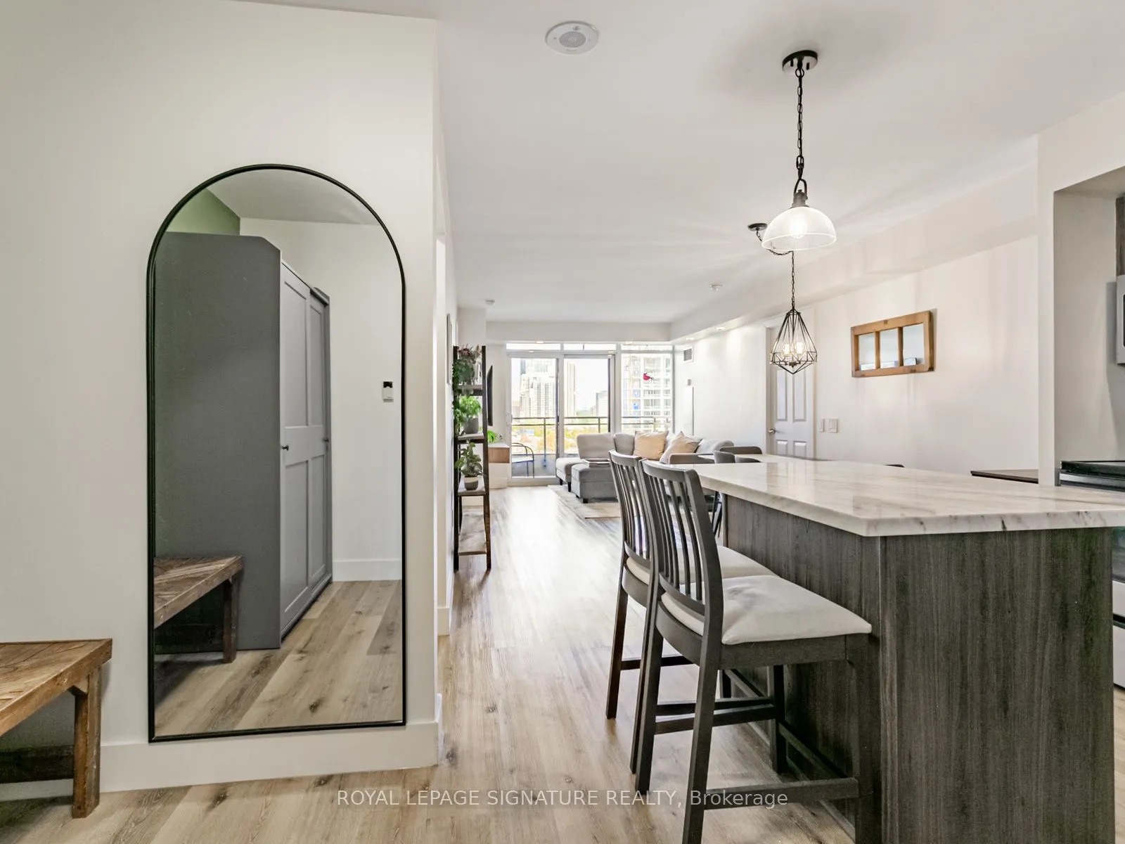 5229 Dundas Street, #507
