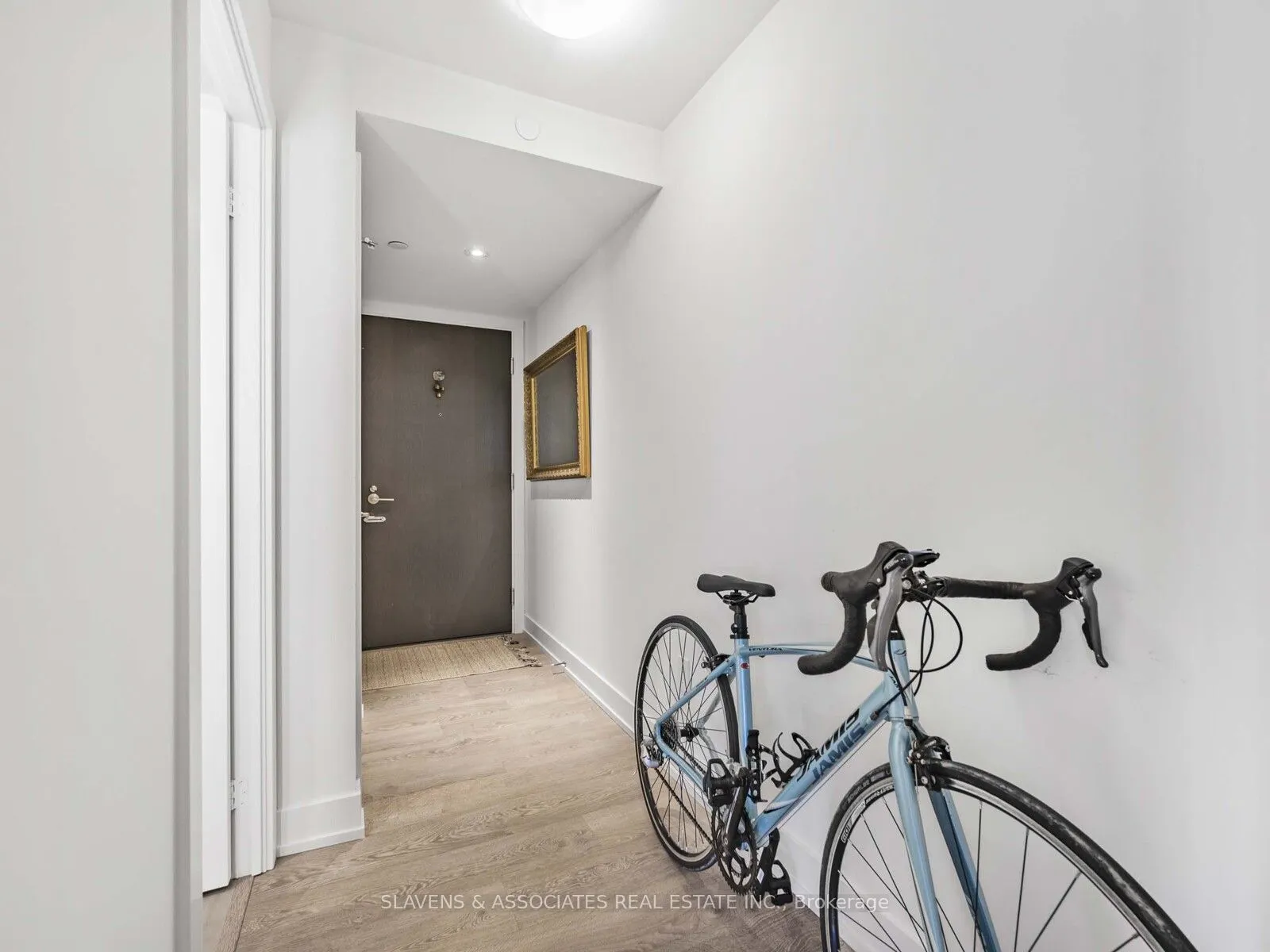 5 Mabelle Avenue, #2633