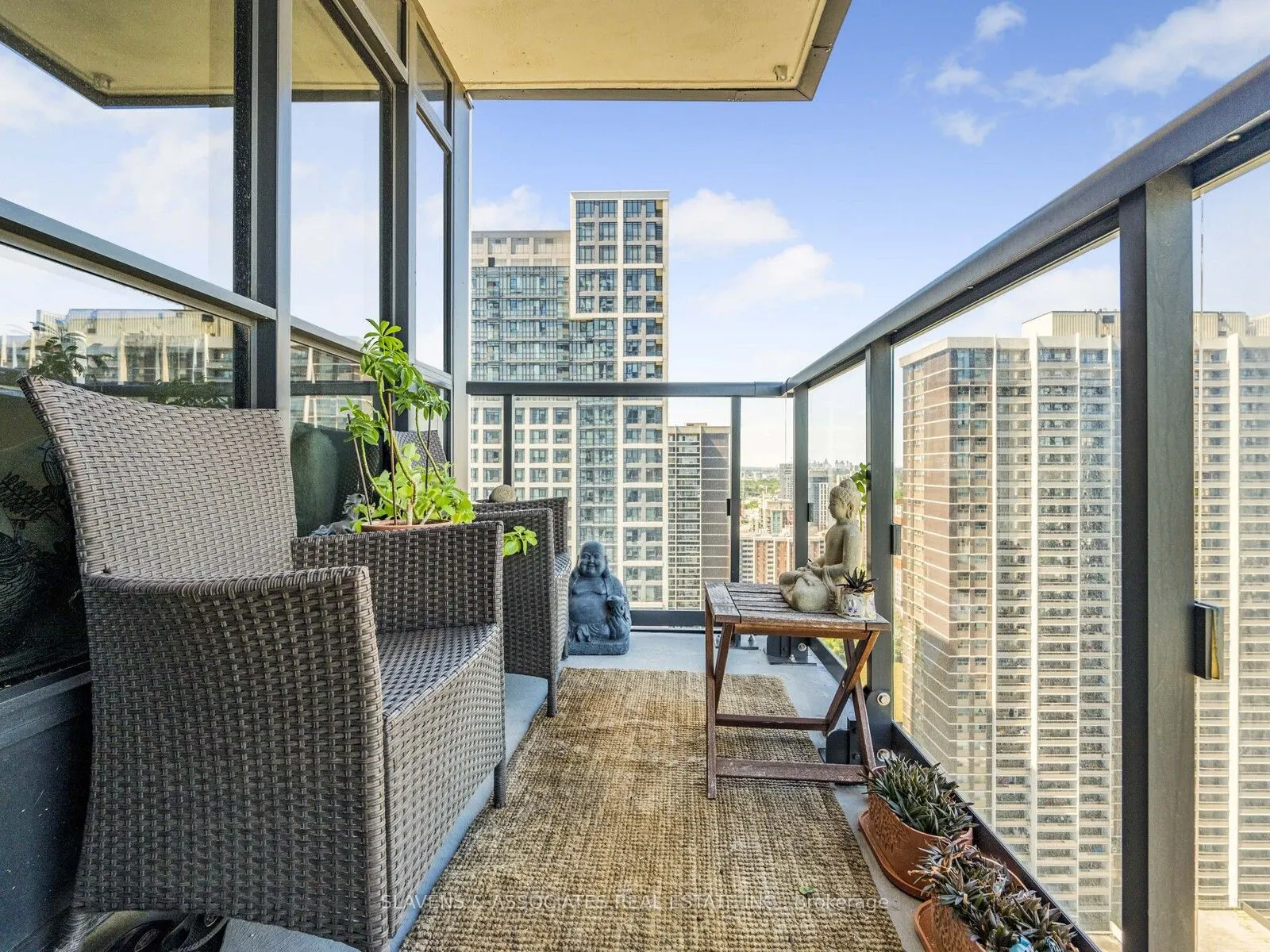 5 Mabelle Avenue, #2633